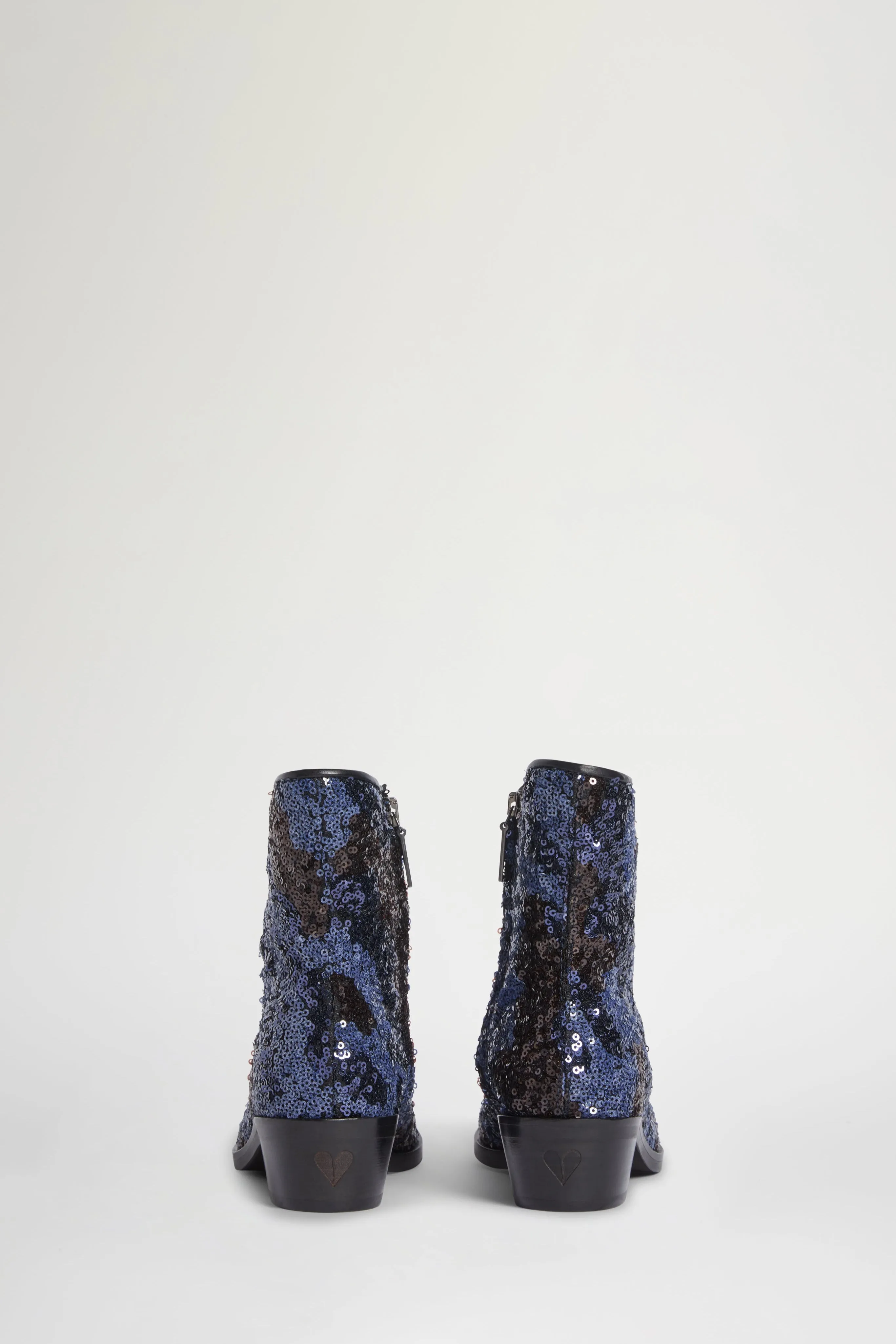 Nima II sold by Antonio Marras product image thumbnail 3