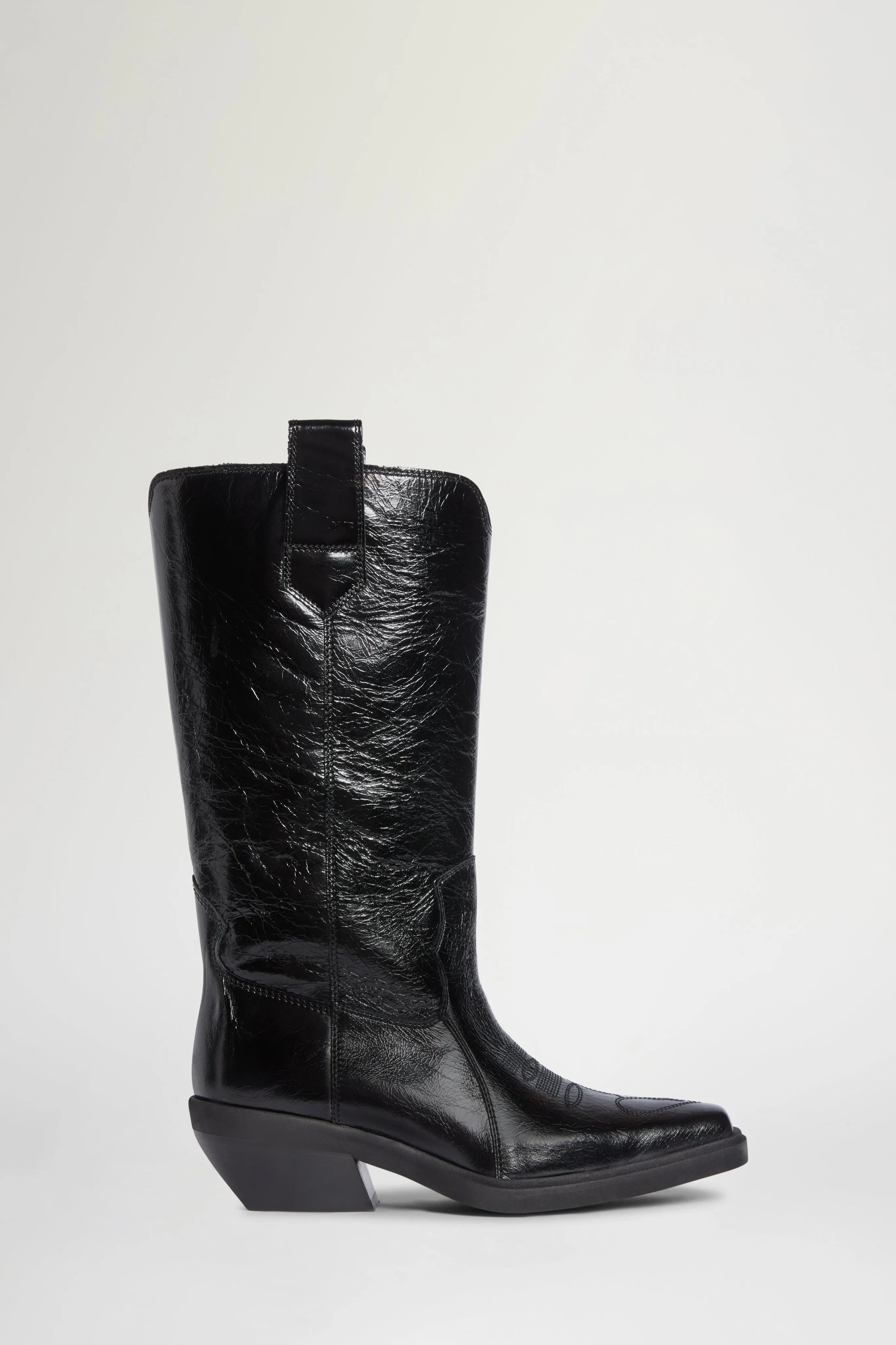 Raviq II sold by Antonio Marras