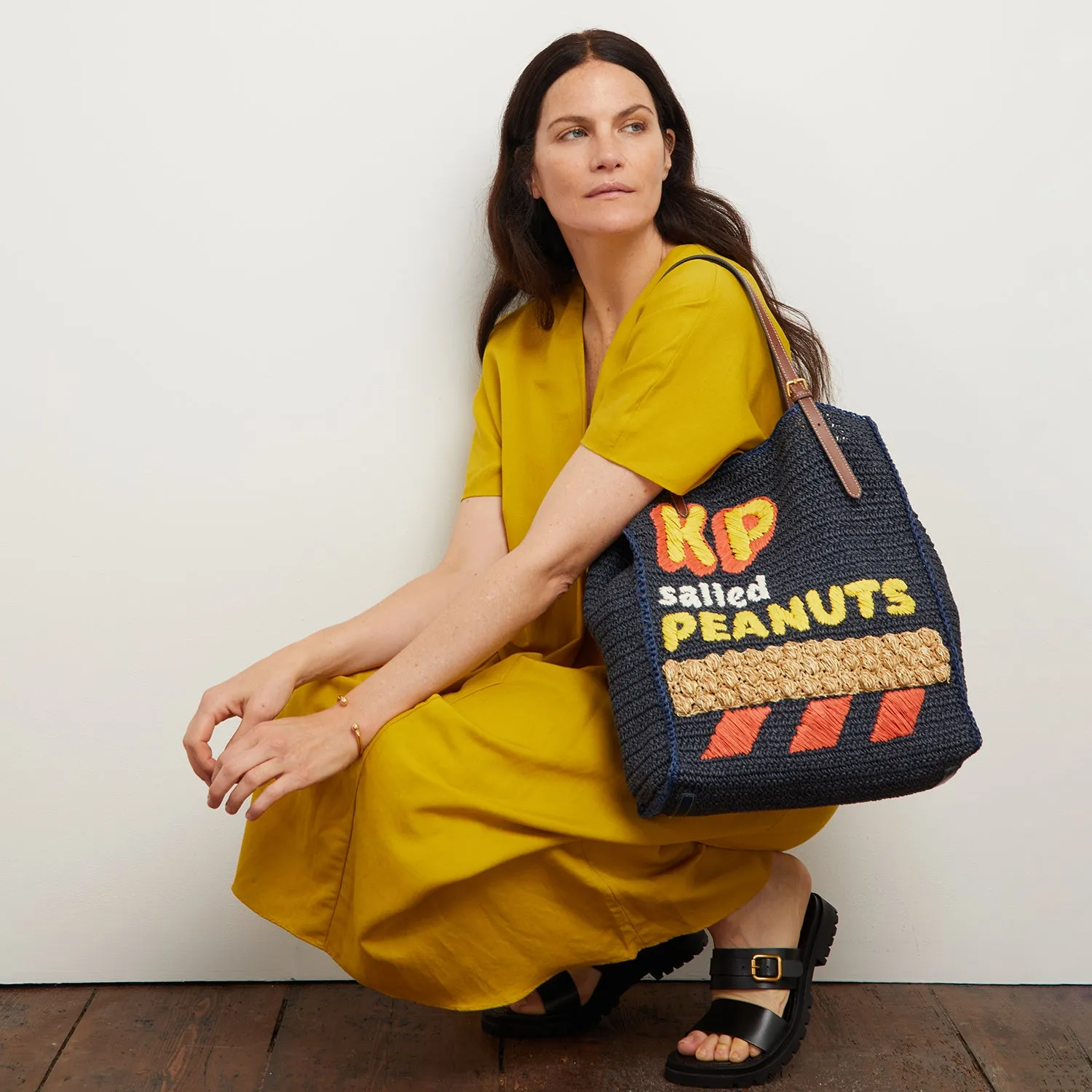 Anya Hindmarch KP Peanuts ラフィアトートバッグ Anya Brands KP Peanuts Raffia Tote | Parallel