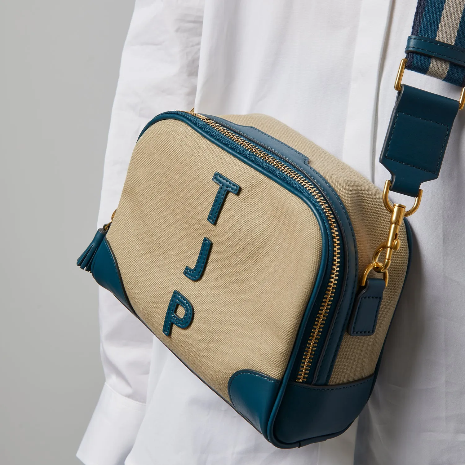 Bespoke Walton Cross-body sold by Anya Hindmarch product image thumbnail 4