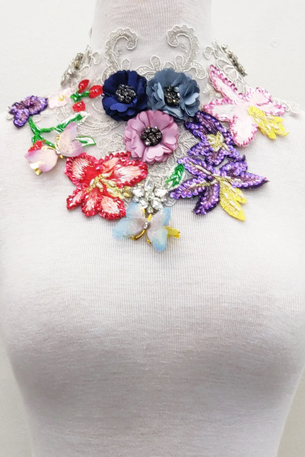 Queen Victoria Pinned Necklace sold by Aratta product image thumbnail 2