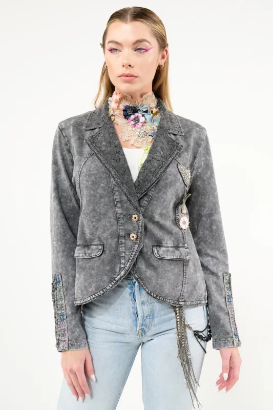 Colonel Jacket sold by Aratta