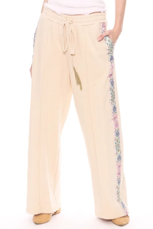 Colonel Pants sold by Aratta