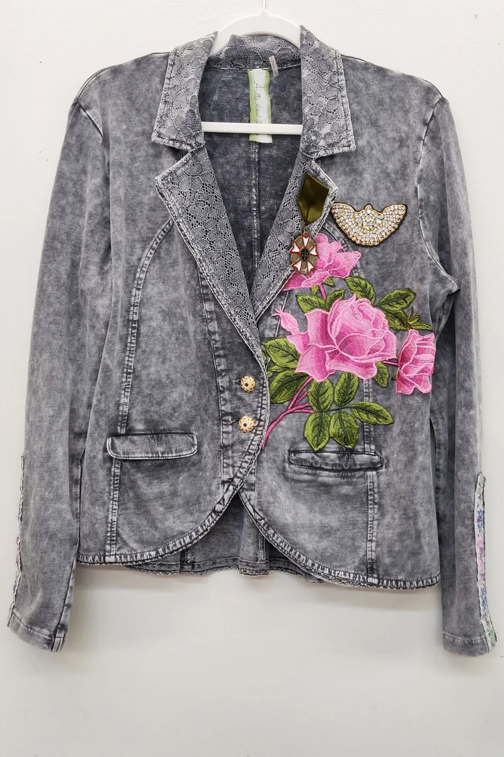 Colonel Jacket sold by Aratta