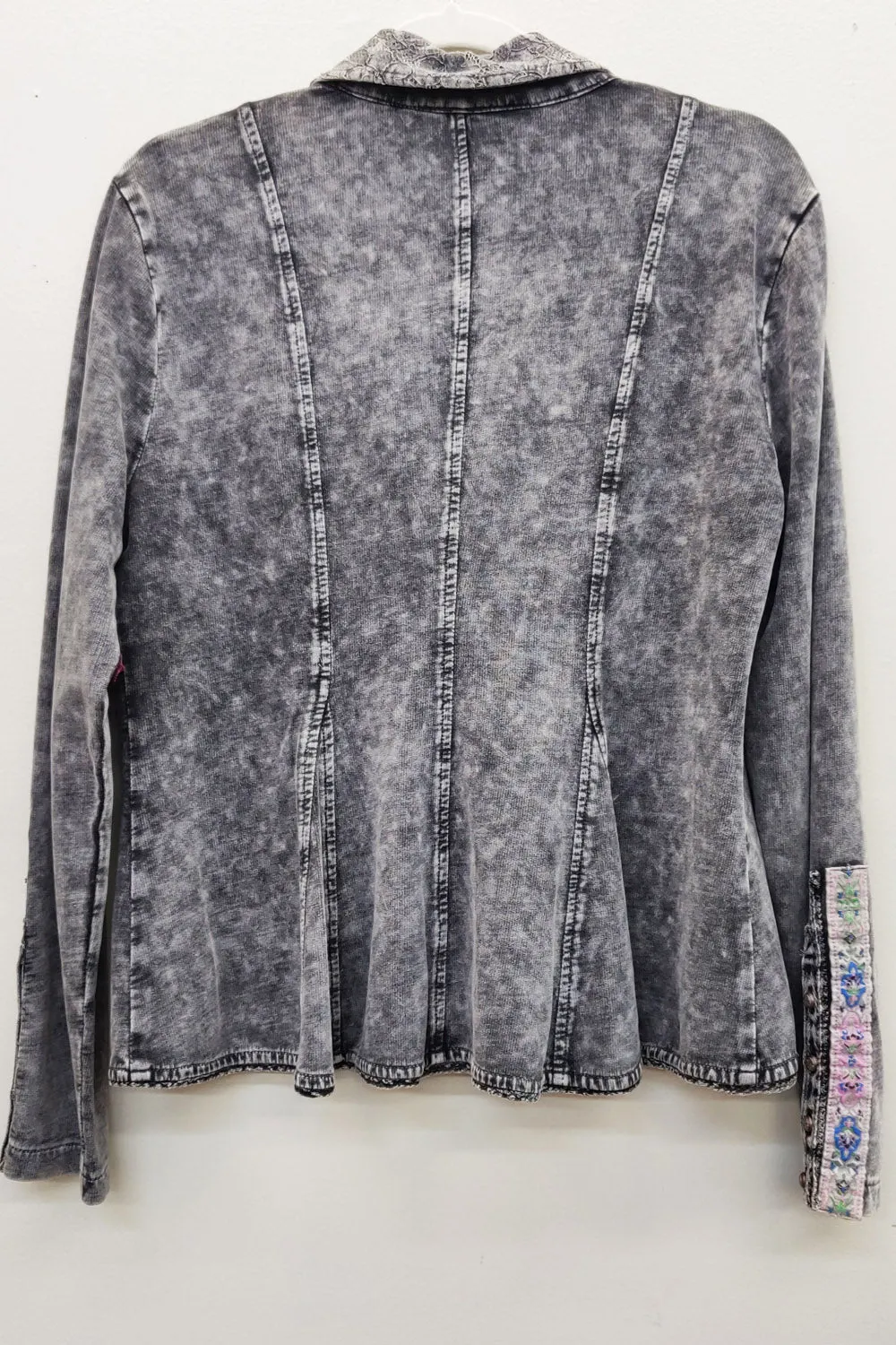 Colonel Jacket sold by Aratta product image thumbnail 2