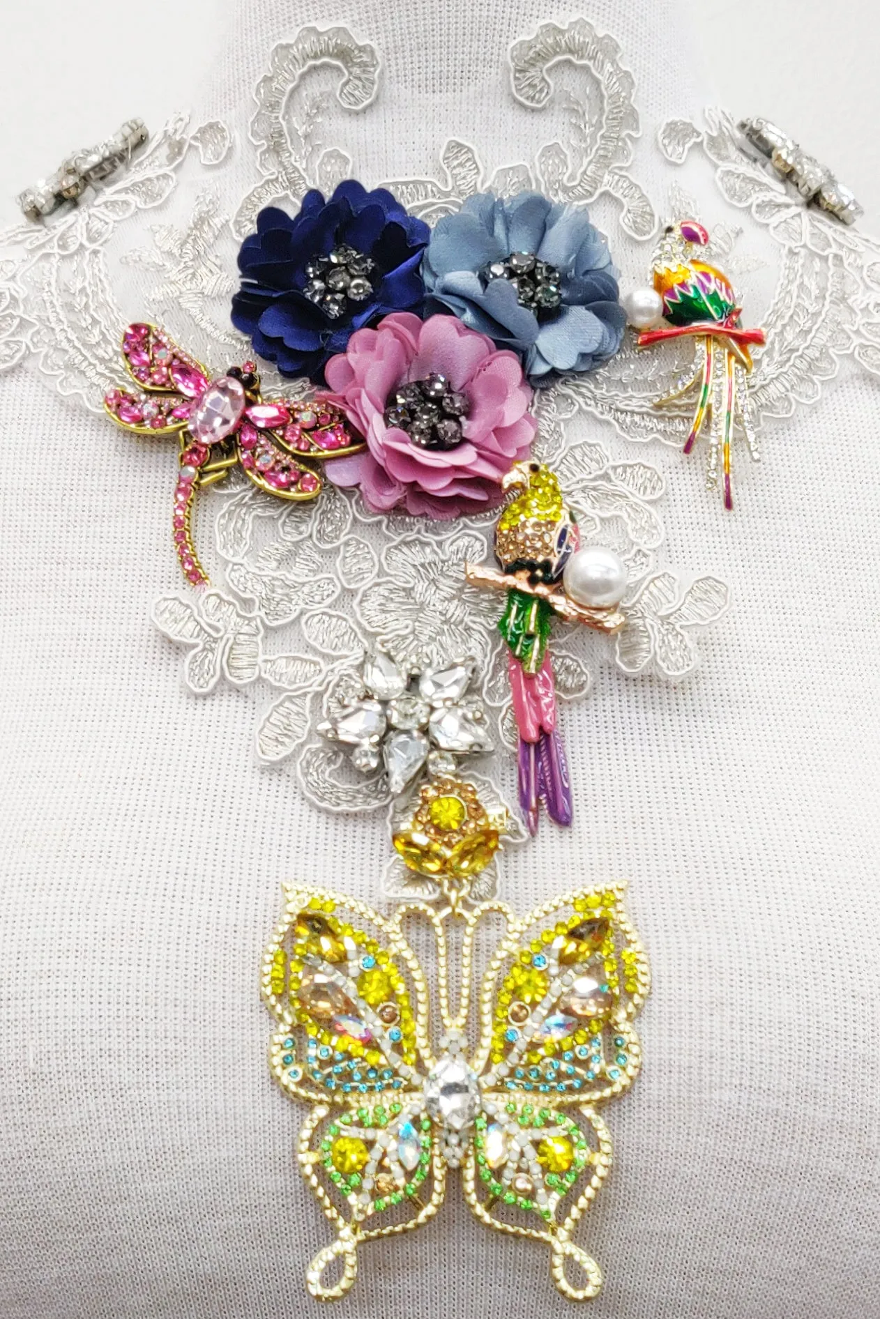 Queen Victoria Pinned Necklace sold by Aratta product image thumbnail 2