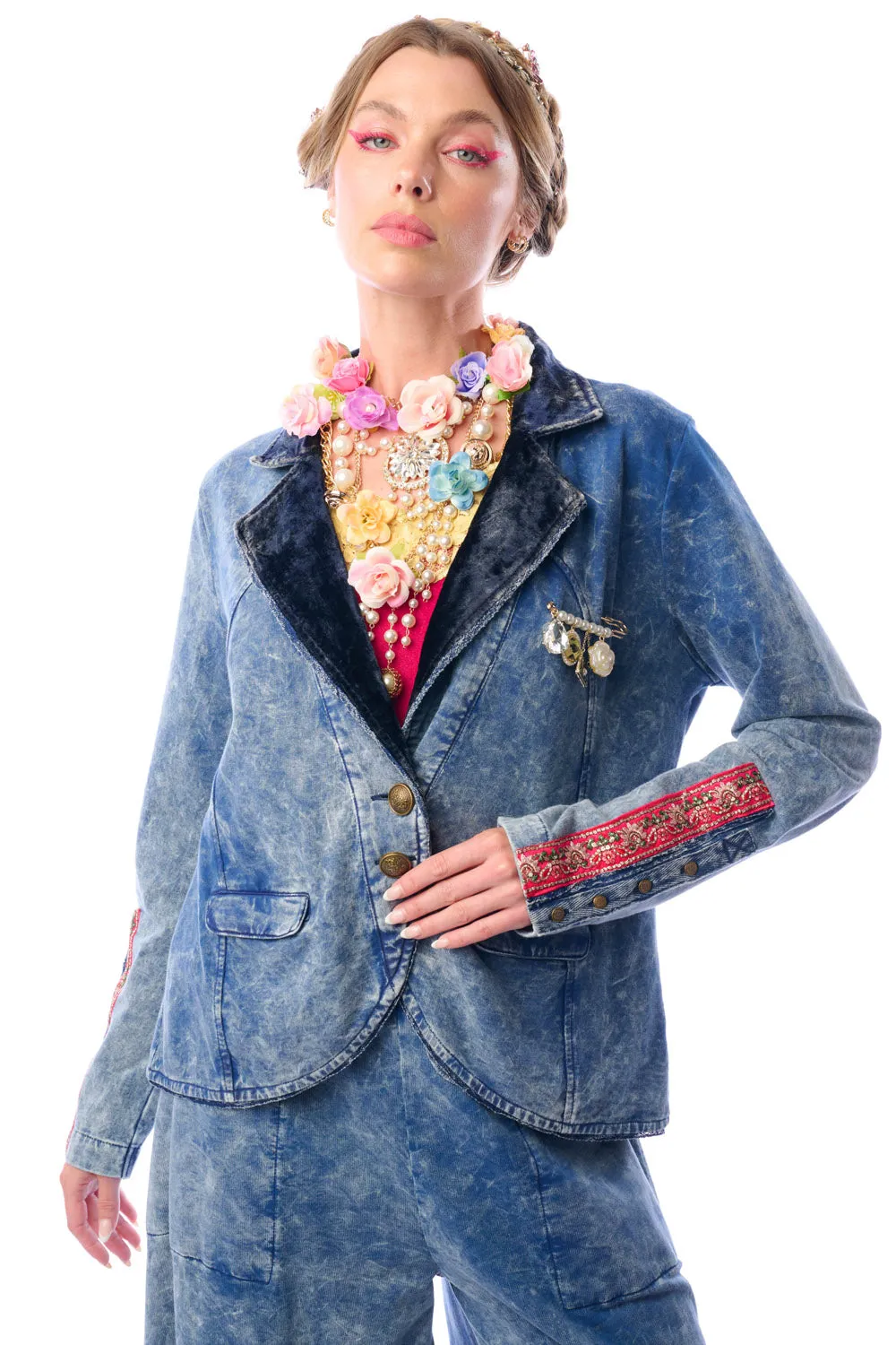 Colonel Jacket sold by Aratta