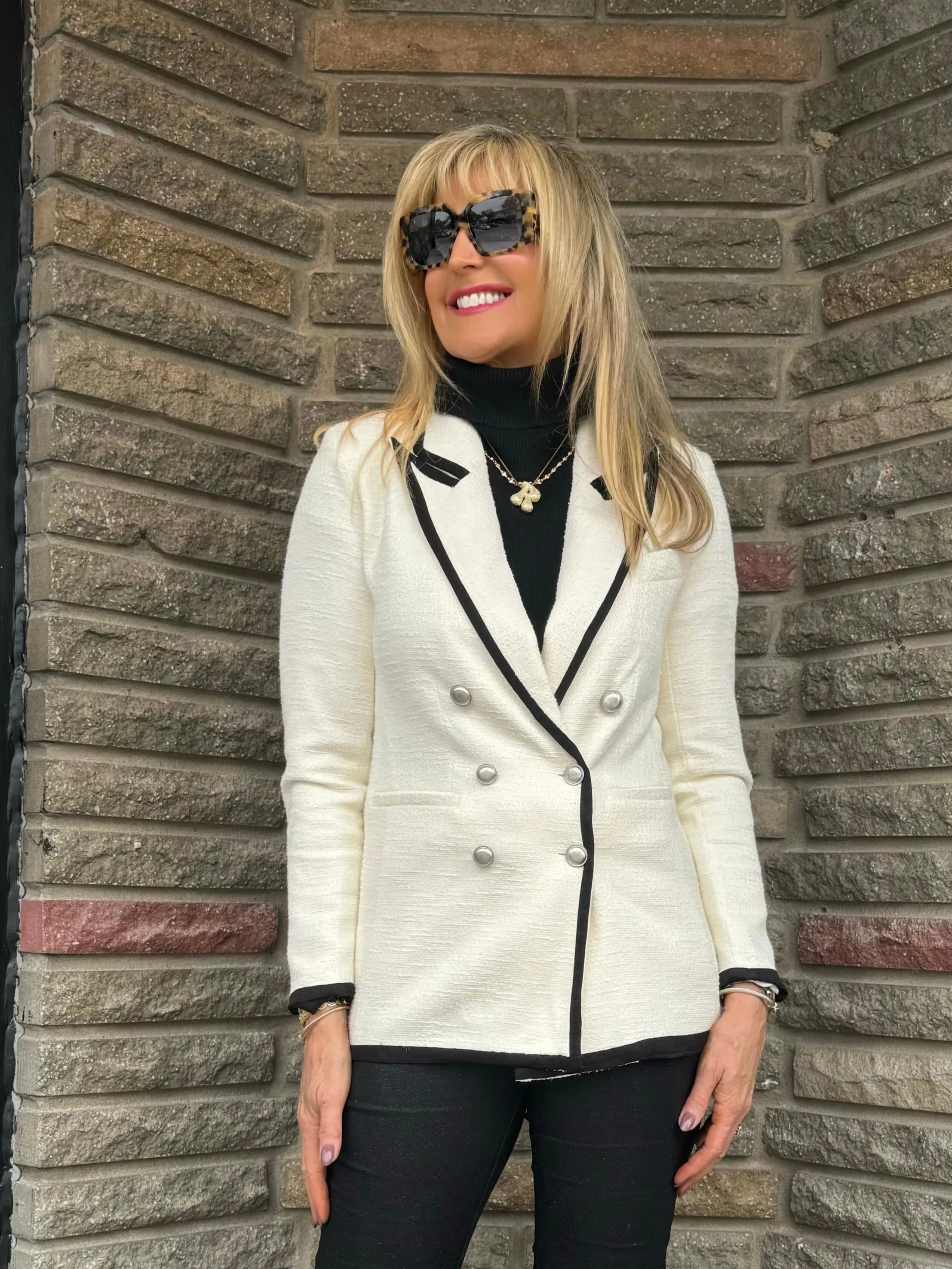 Fab Contrast Piping Blazer | JK694 sold by Artizan