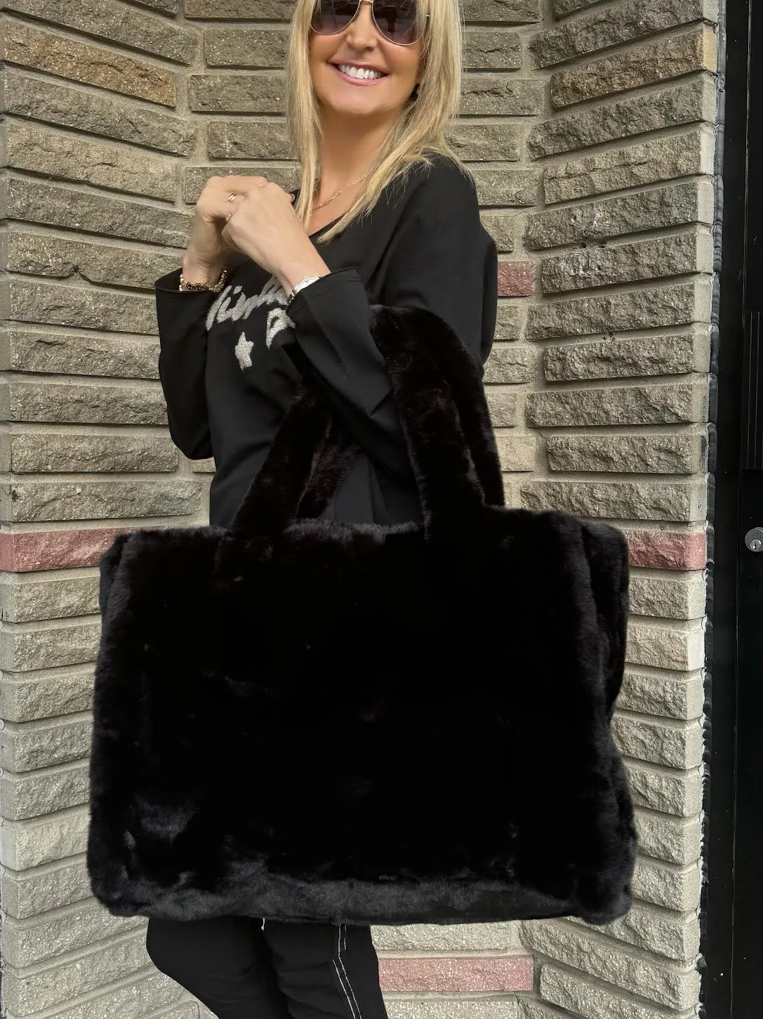 Perfect Weekend Tote Bag | P613 sold by Artizan