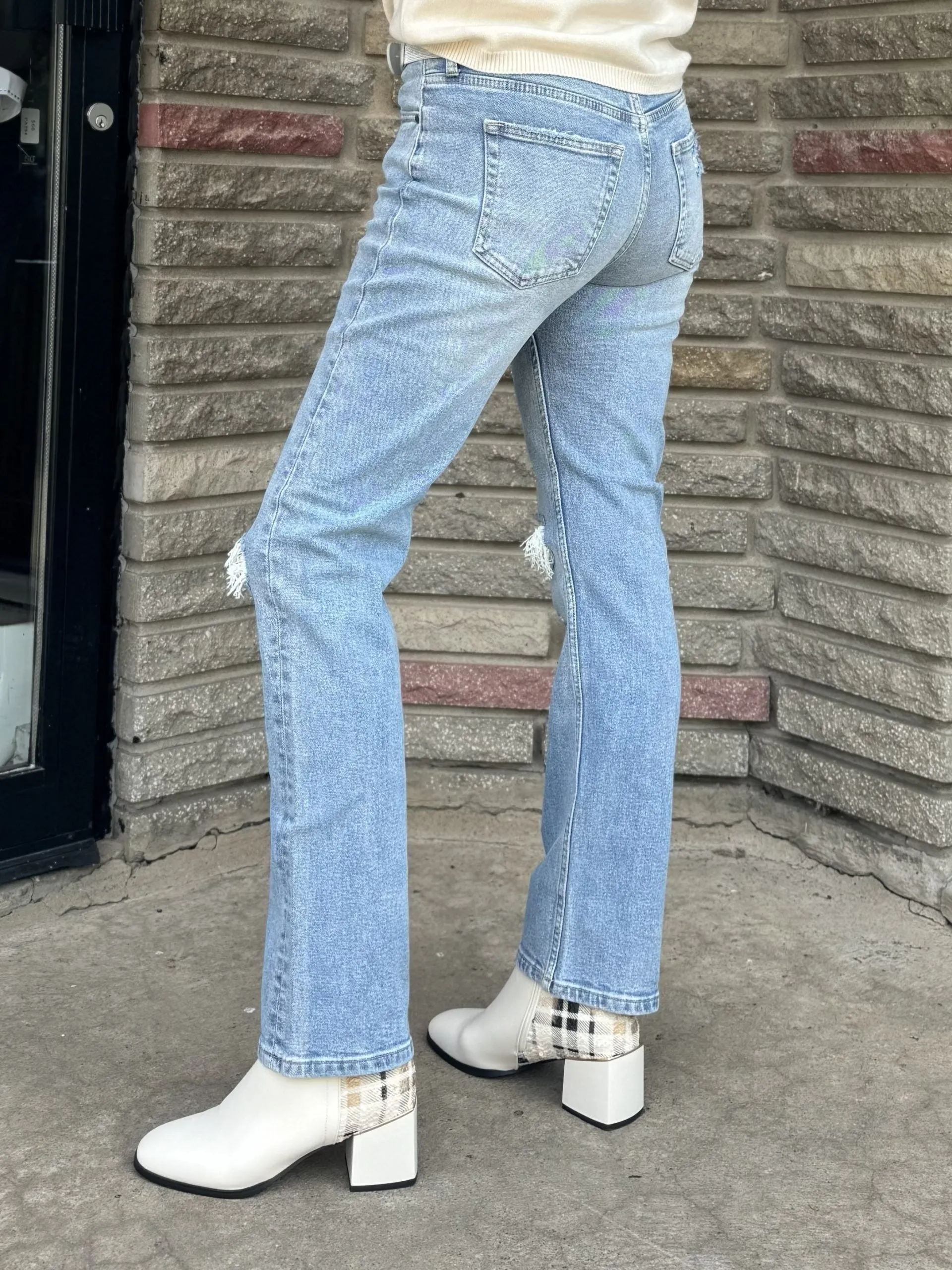 Straight Leg Distress Jeans | JN618 sold by Artizan product image thumbnail 2