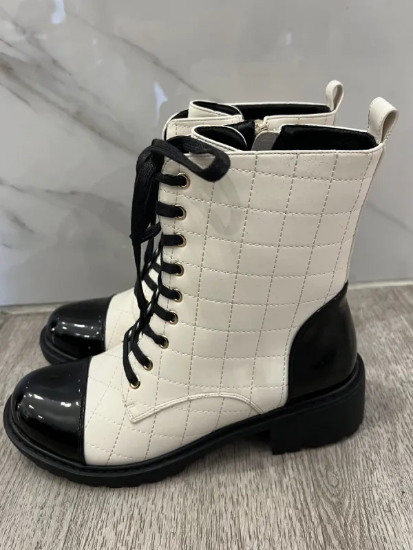 Two Tone Fashionable Boots | BT25 sold by Artizan