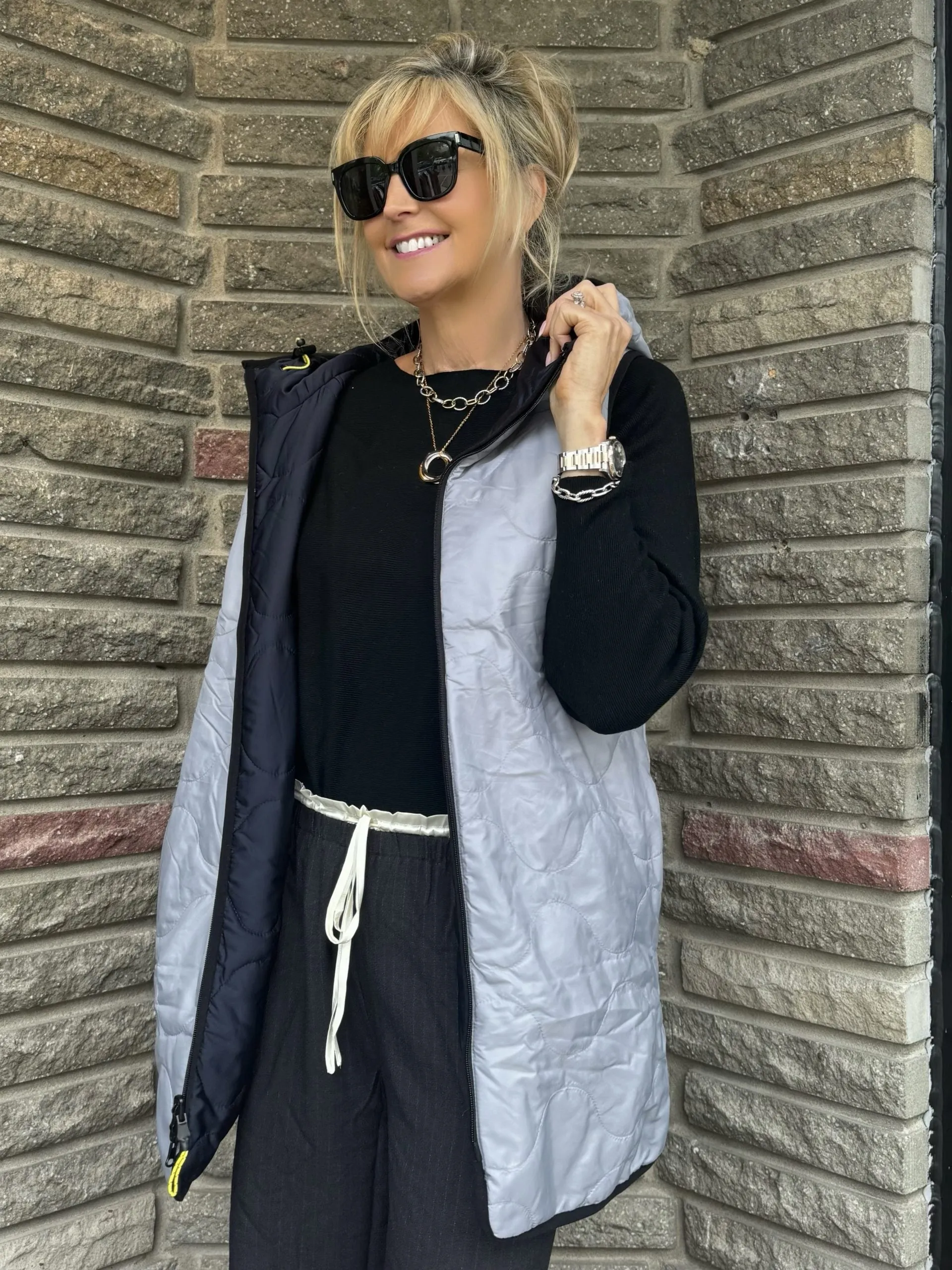 Robin's Fave Reversible Vest | V601 sold by Artizan product image thumbnail 5