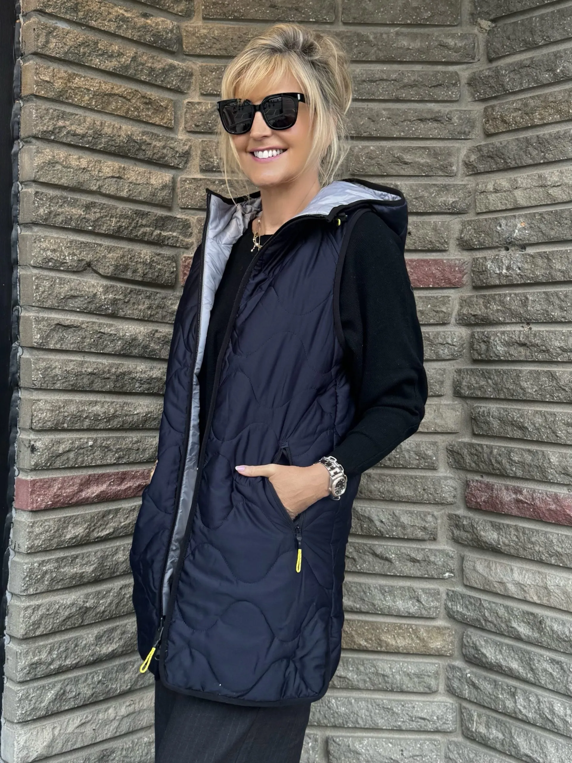 Robin's Fave Reversible Vest | V601 sold by Artizan product image thumbnail 2