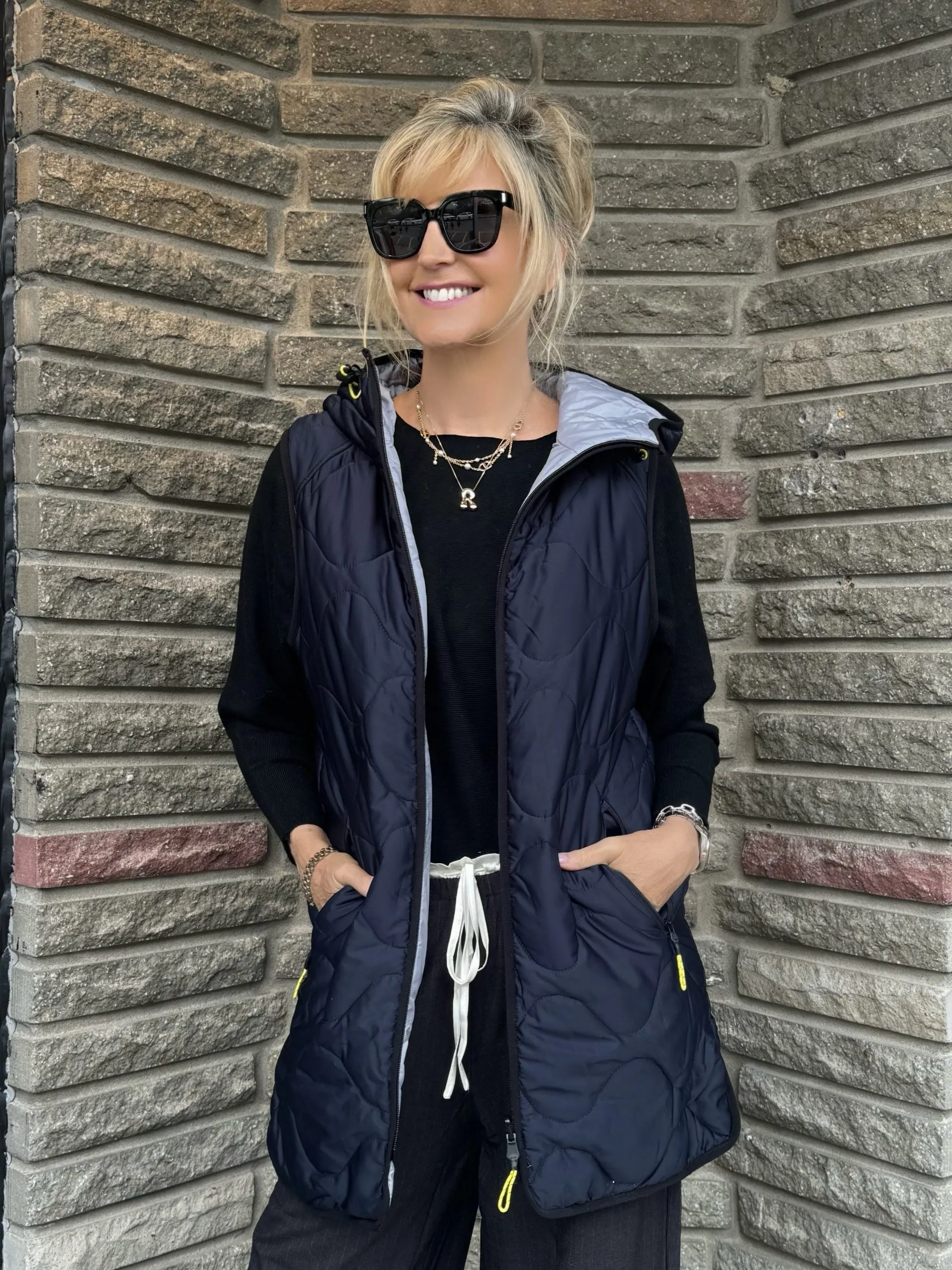 Robin's Fave Reversible Vest | V601 sold by Artizan product image thumbnail 3