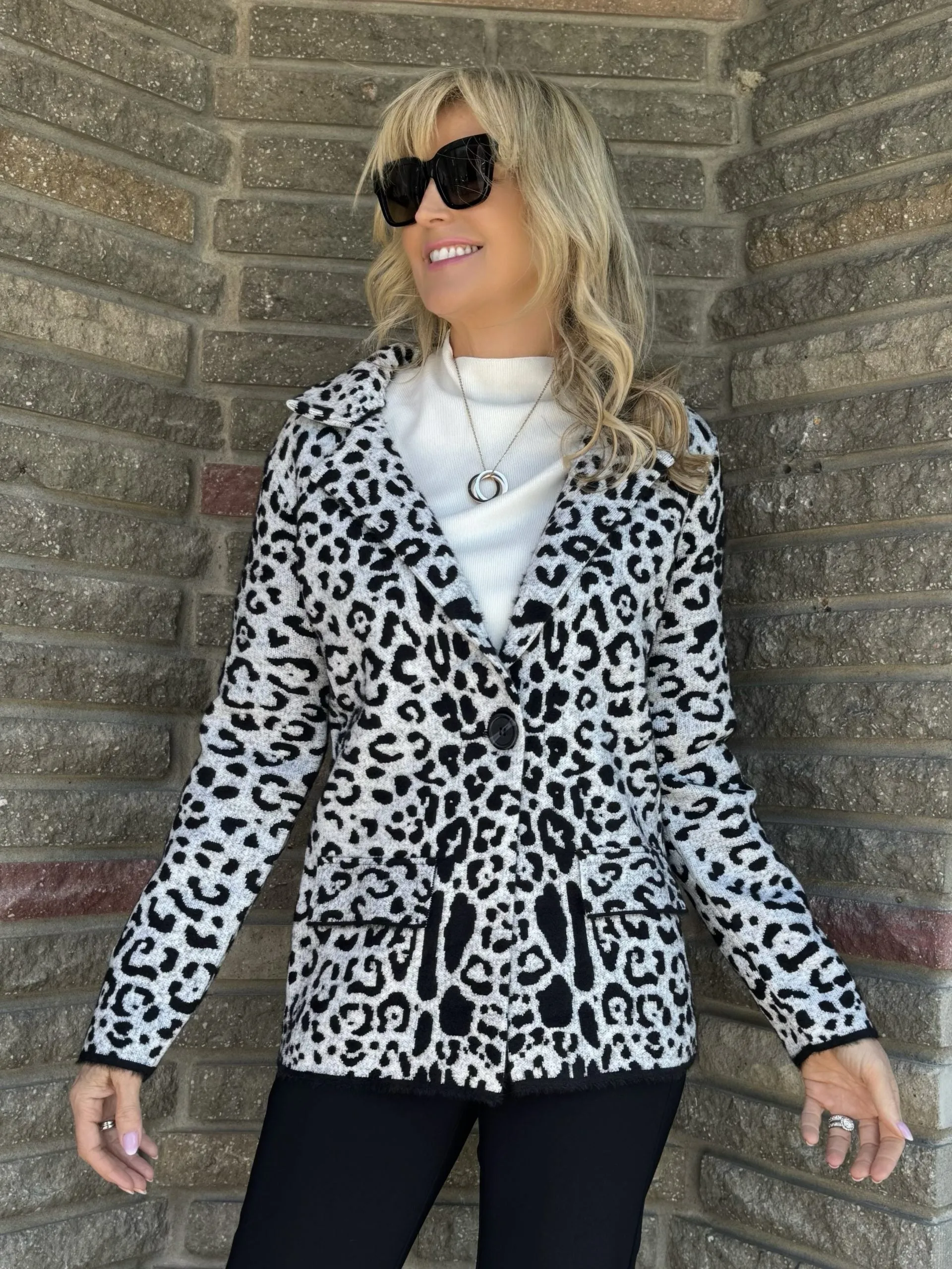 Everybody's Fave Button Up Cardigan | C600 sold by Artizan product image thumbnail 2