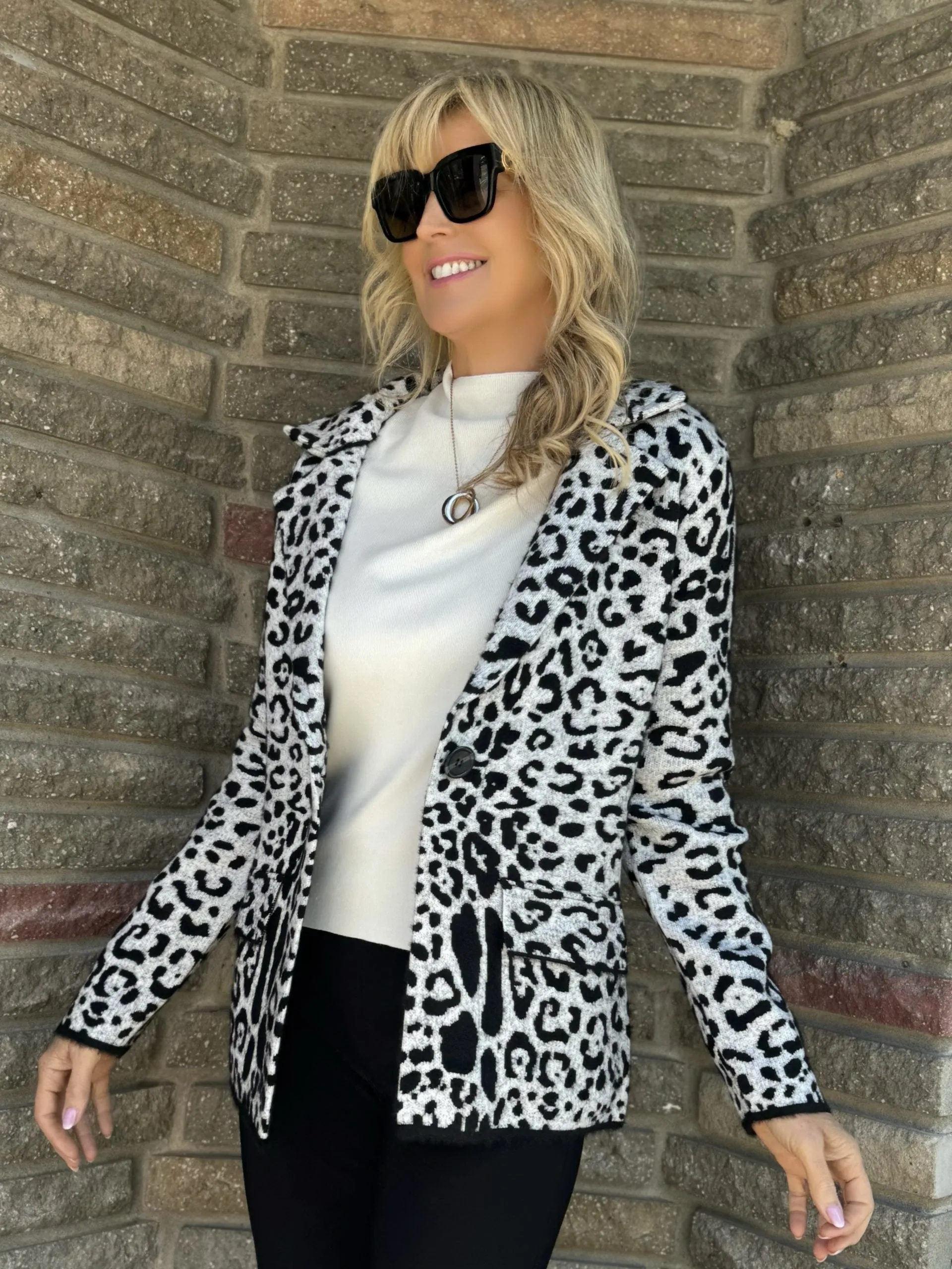 Everybody's Fave Button Up Cardigan | C600 sold by Artizan product image thumbnail 3