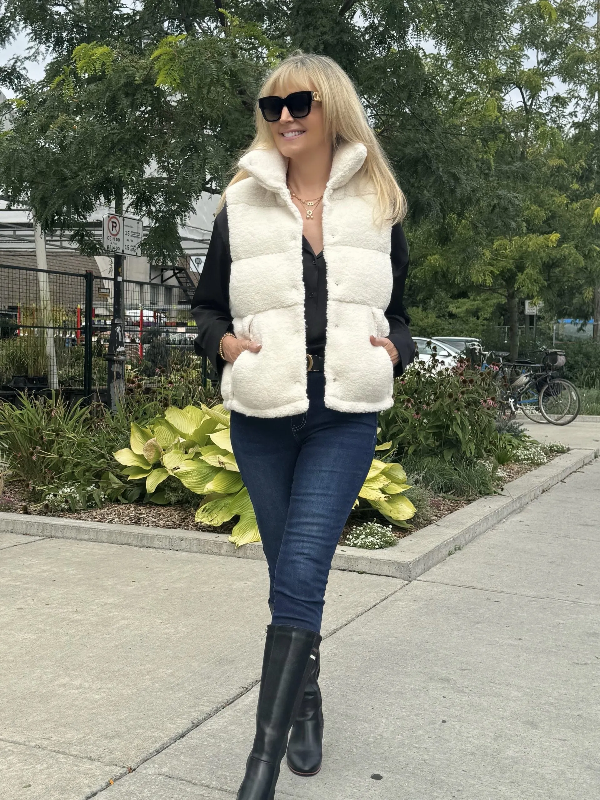 That's Hot Vest | T645 sold by Artizan