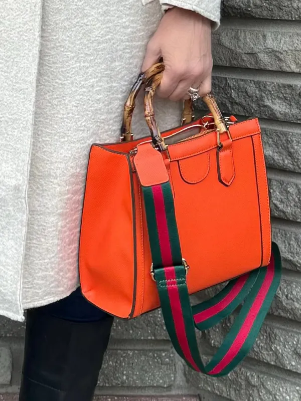 Euro Vibes Purse | P606 sold by Artizan