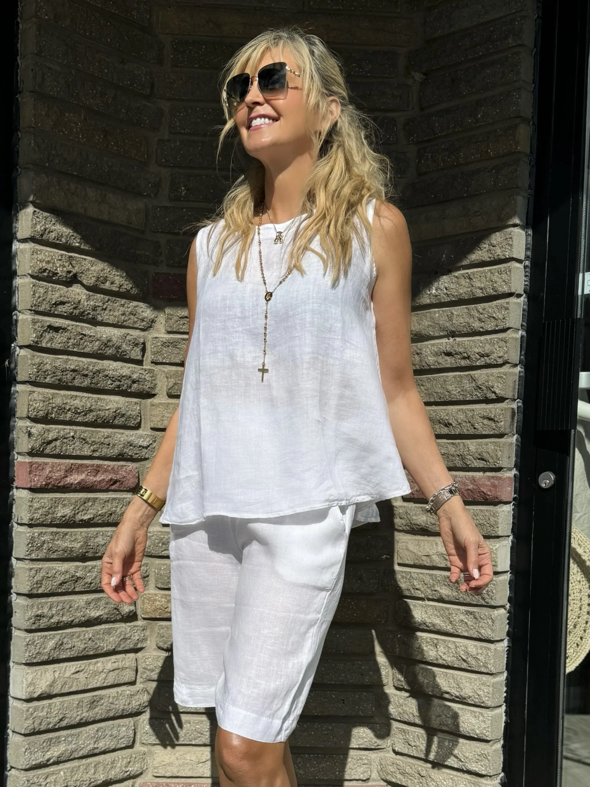 The Perfect Length Linen Shorts | PA632 sold by Artizan product image thumbnail 5