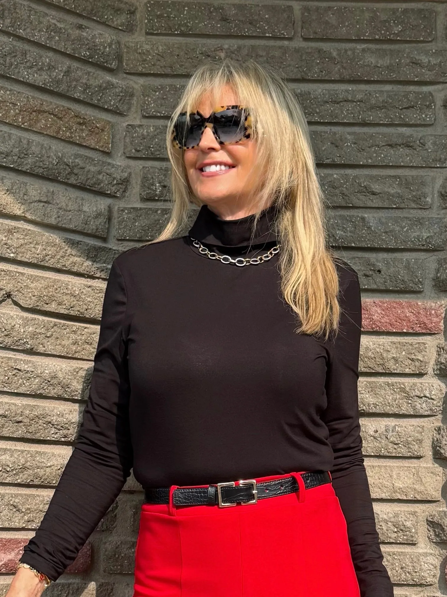 Simple Elegance Must-Have Turtleneck | T662 sold by Artizan