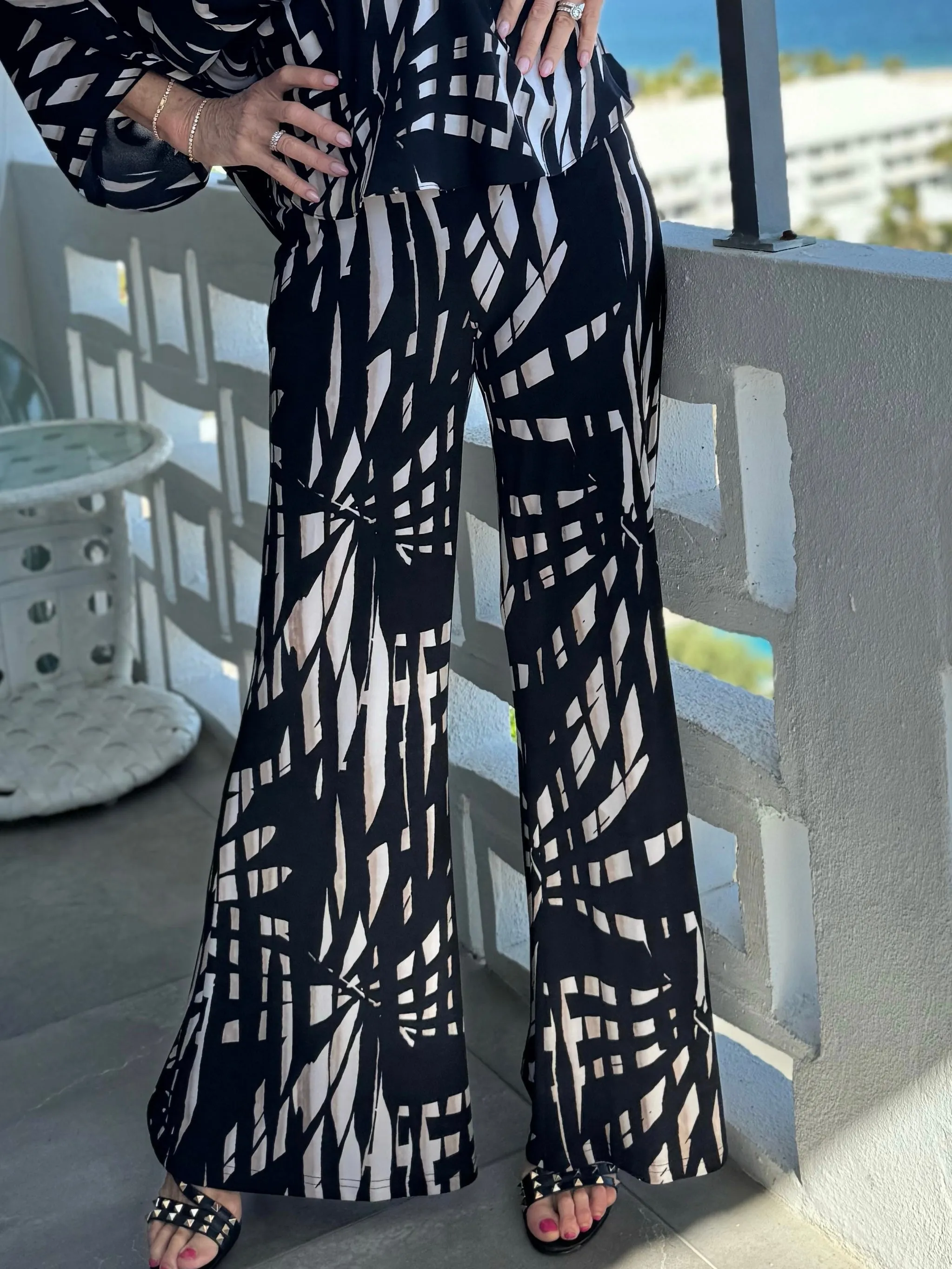 Silky Knit Tropical Print Wide Leg Pant | R851 sold by Artizan