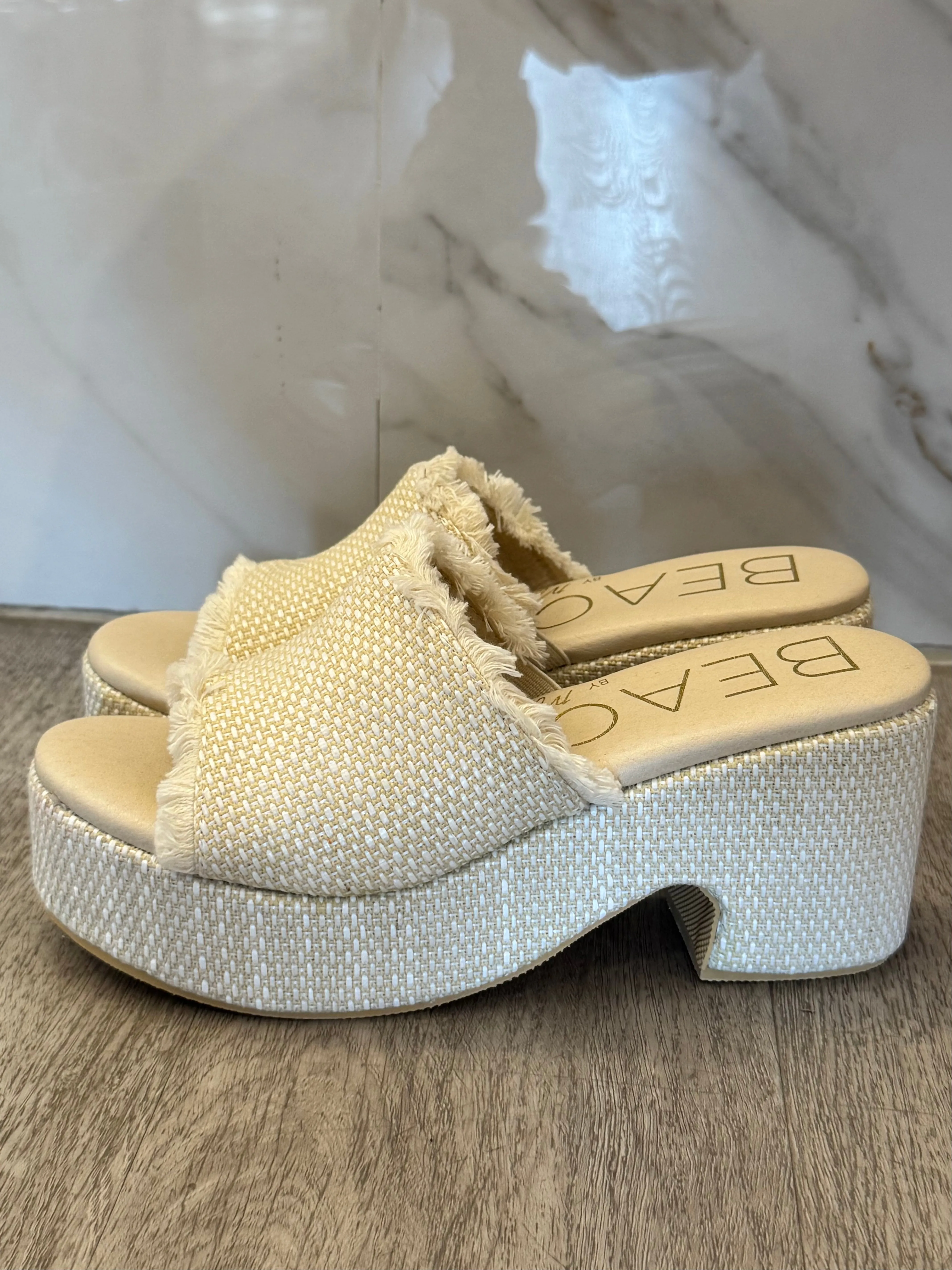 Pretty In Fray Heel | SA629 sold by Artizan product image thumbnail 3