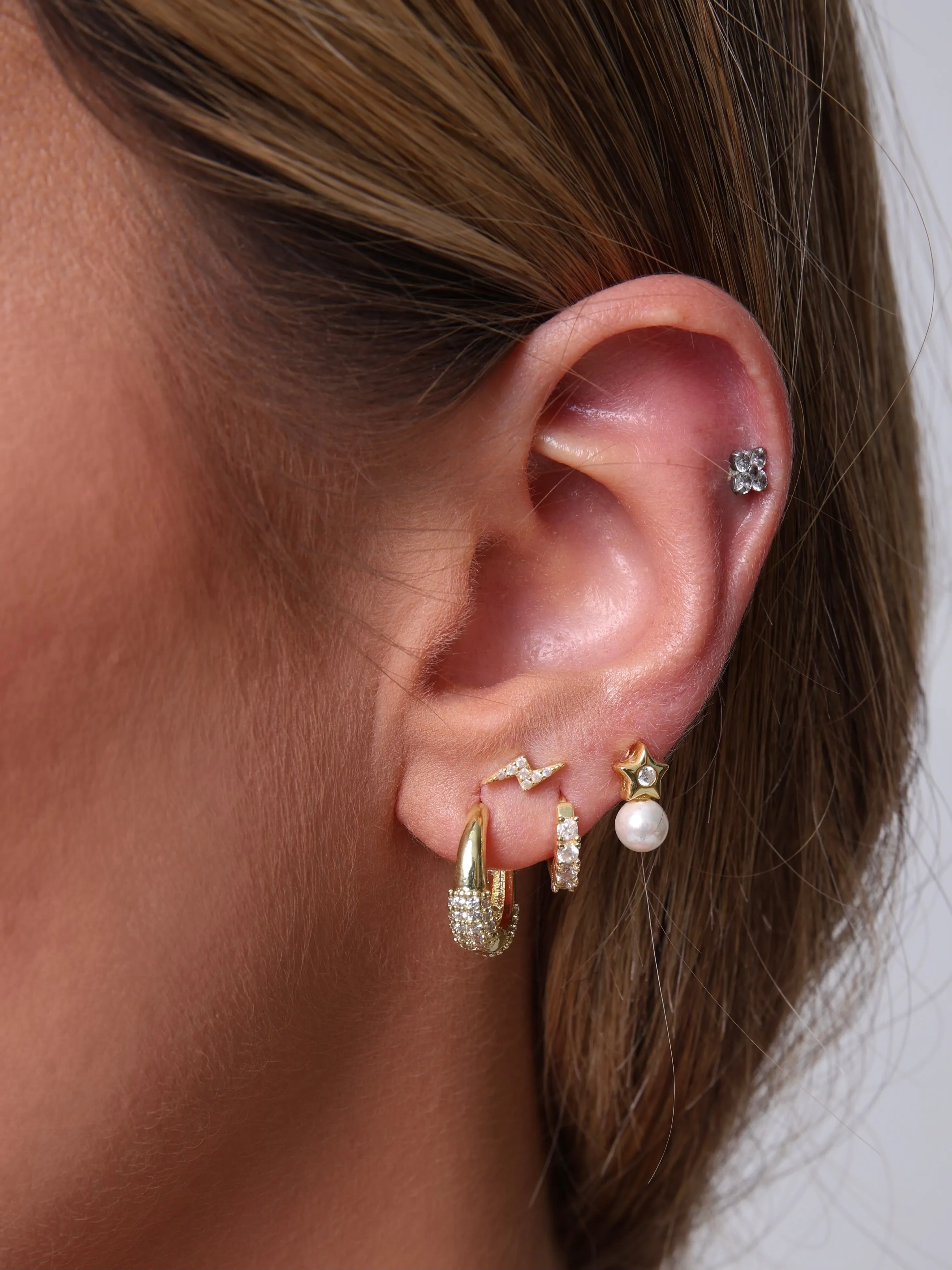 Pearl And Star Studs sold by Artizan product image thumbnail 2