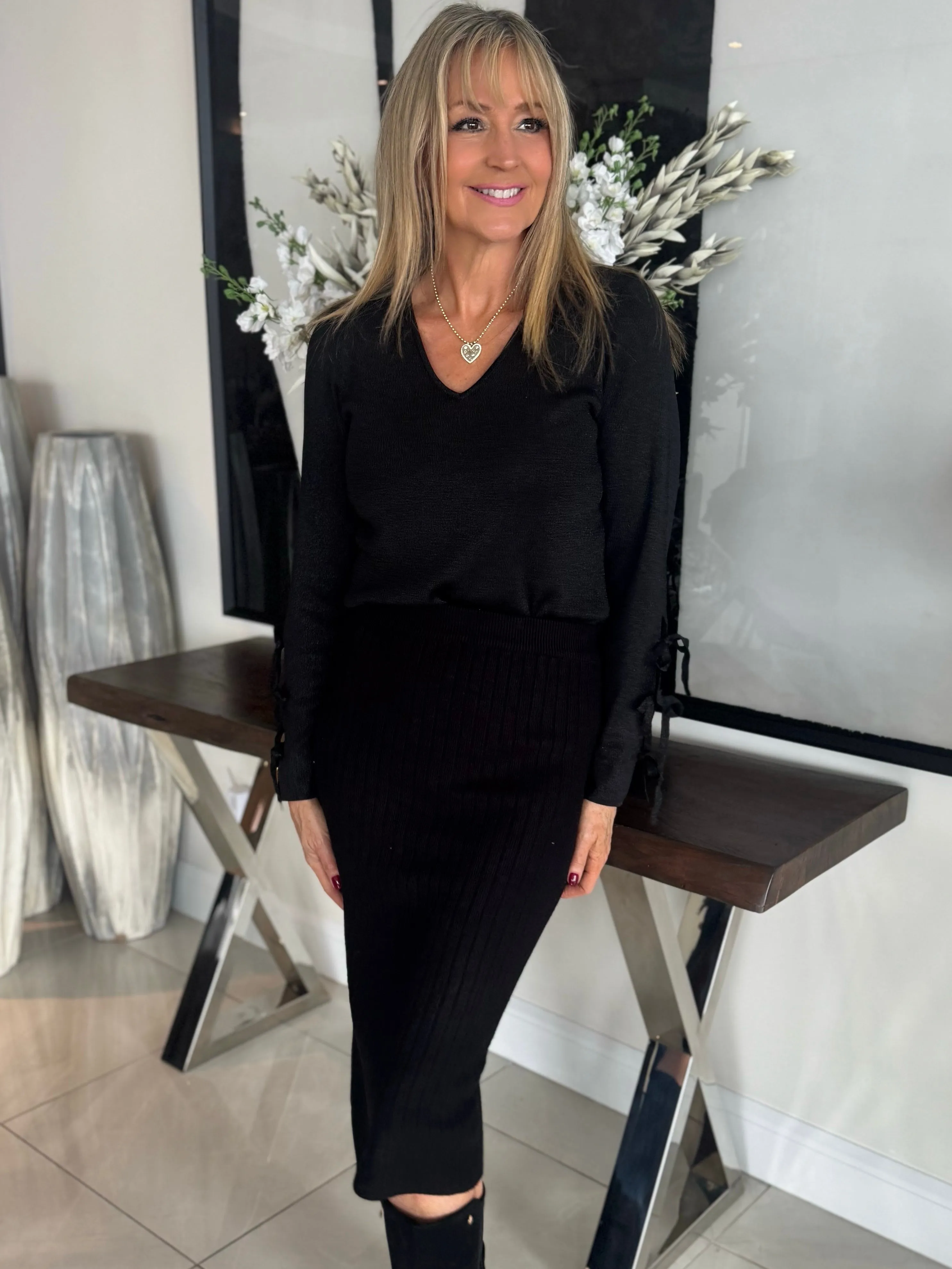 Must-have Knit Pull On Pencil Skirt | SK203 sold by Artizan product image thumbnail 2