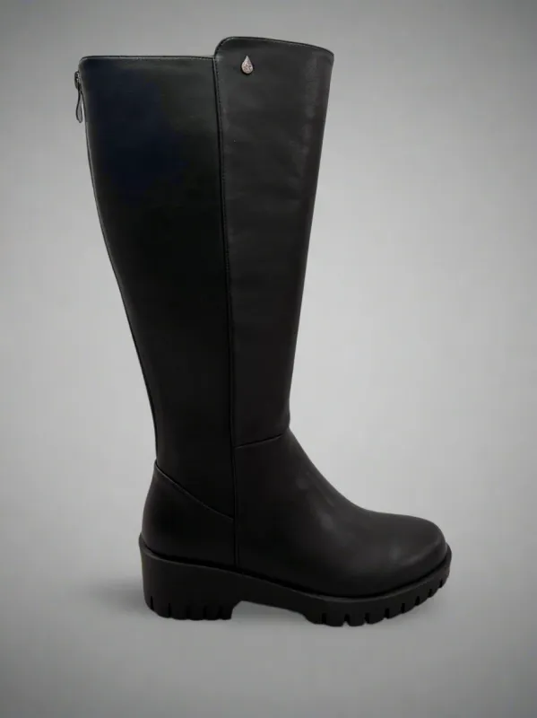 Trendy Water-Resistant Boot | BT216 sold by Artizan