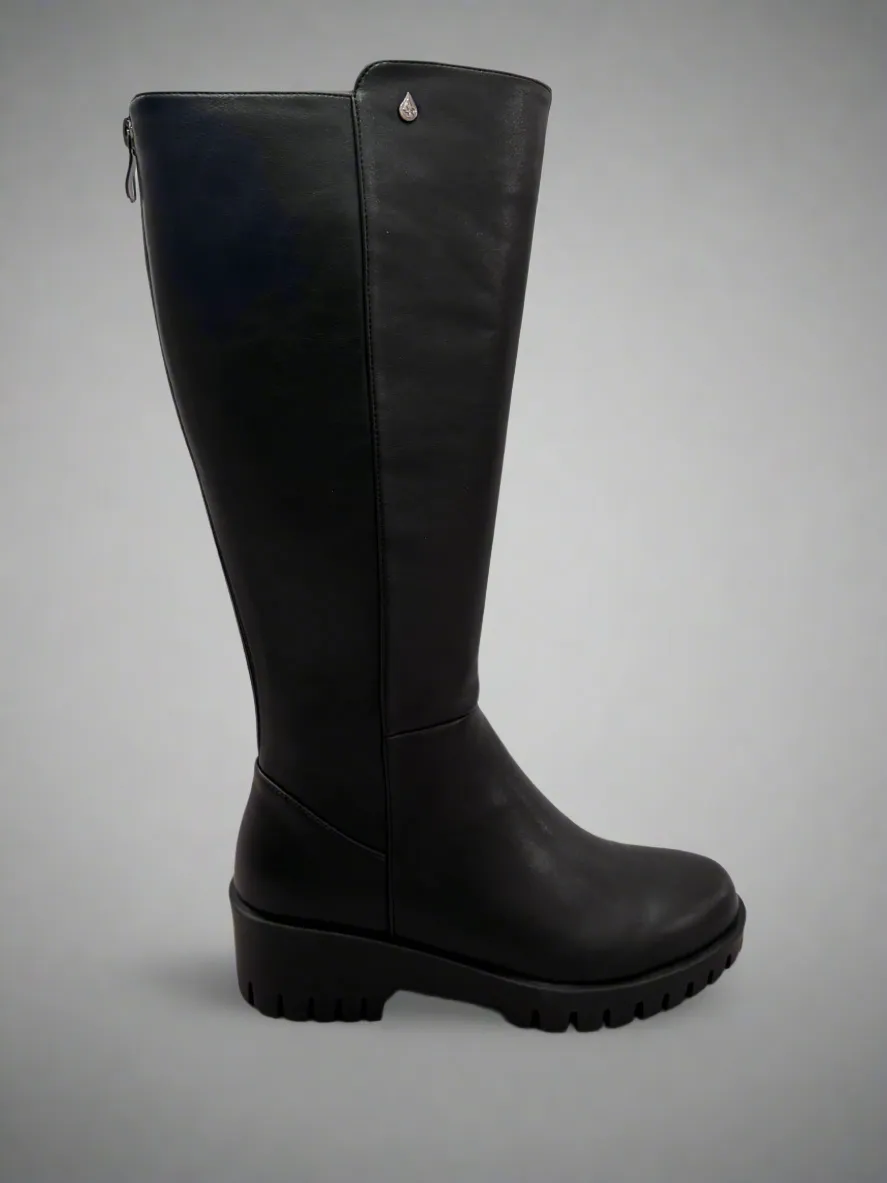 Trendy Water-Resistant Boot | BT216 sold by Artizan