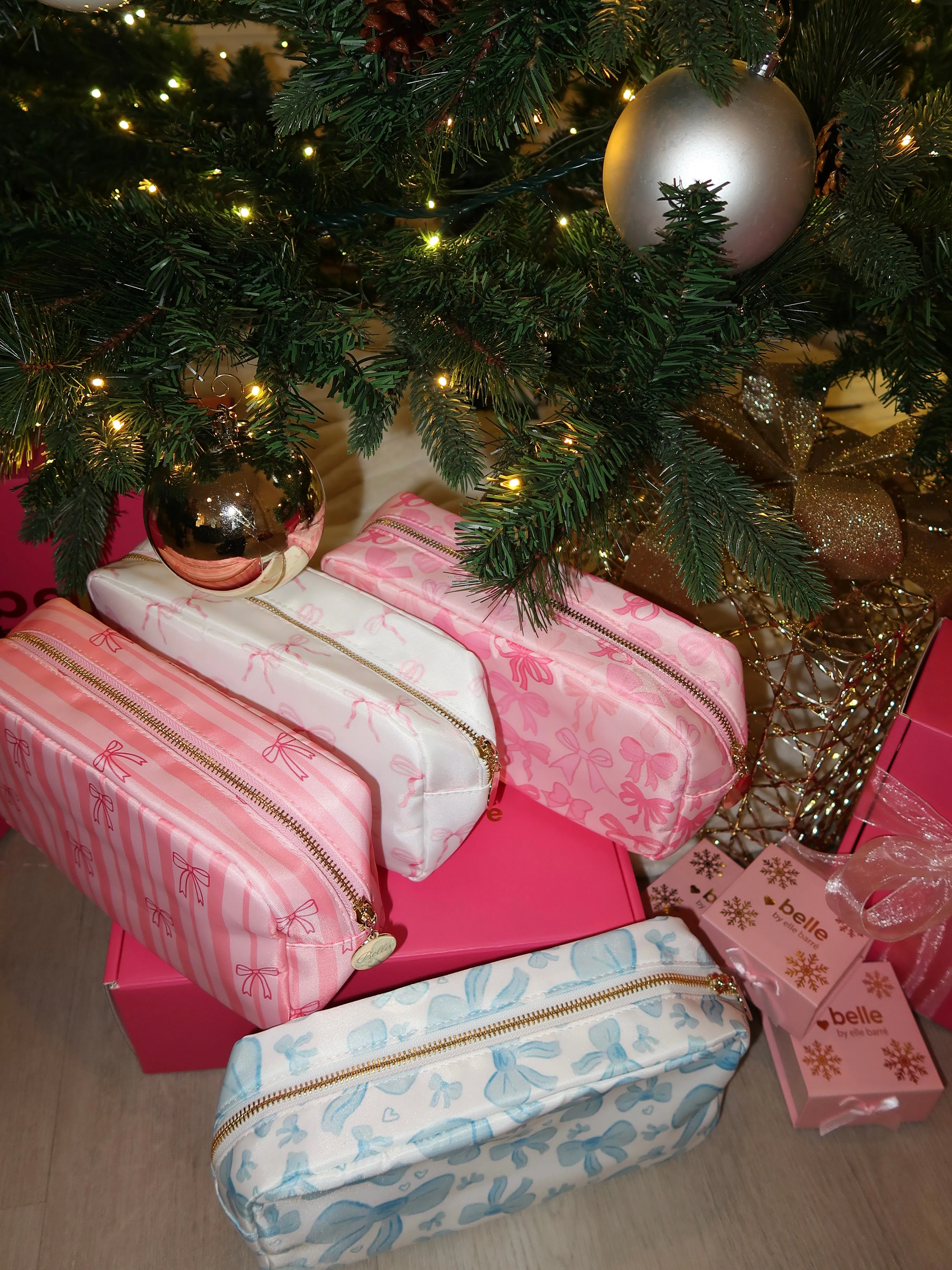 Bellemas Makeup Bag sold by Artizan product image thumbnail 2