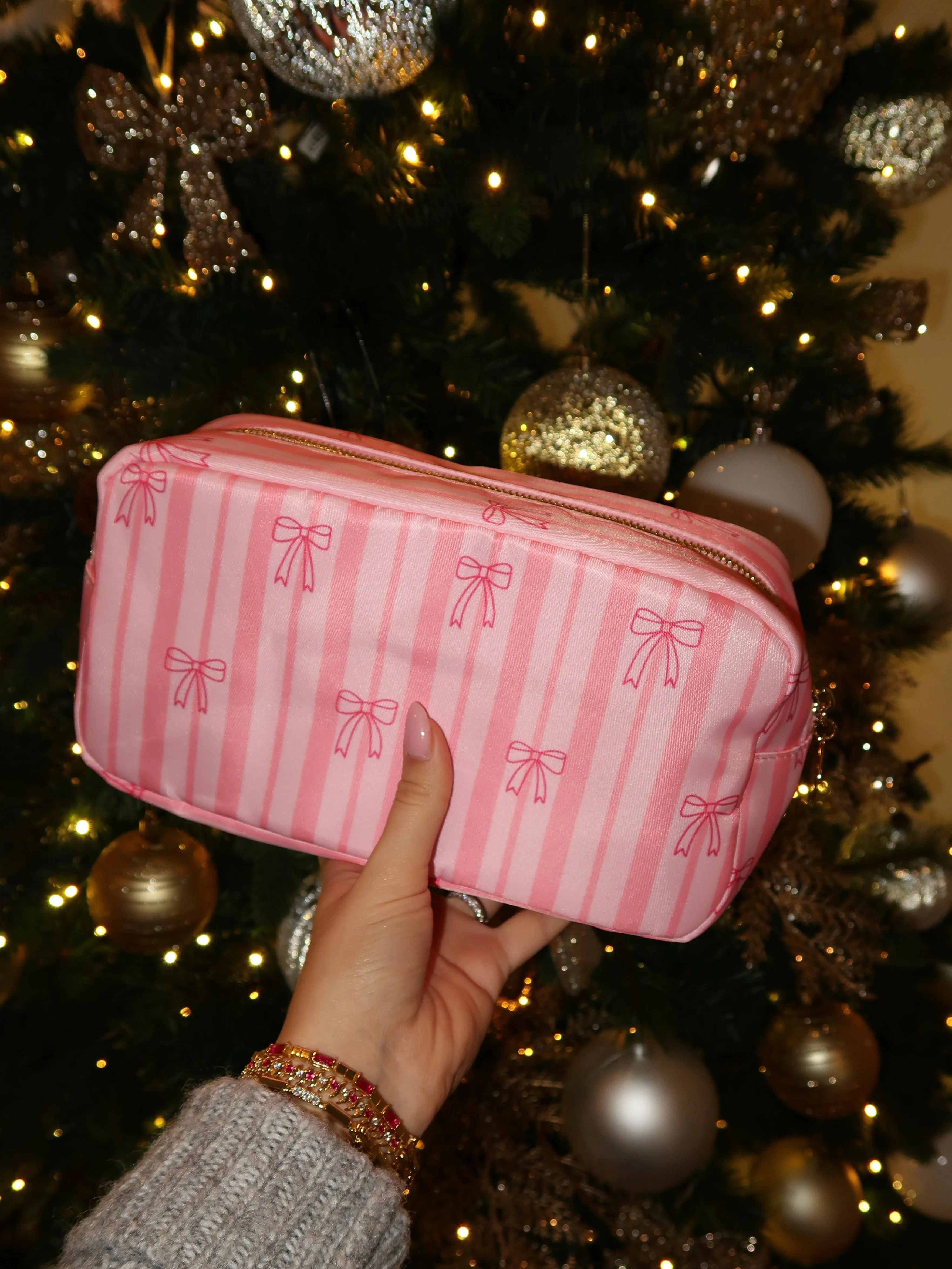 Bellemas Makeup Bag sold by Artizan product image thumbnail 4