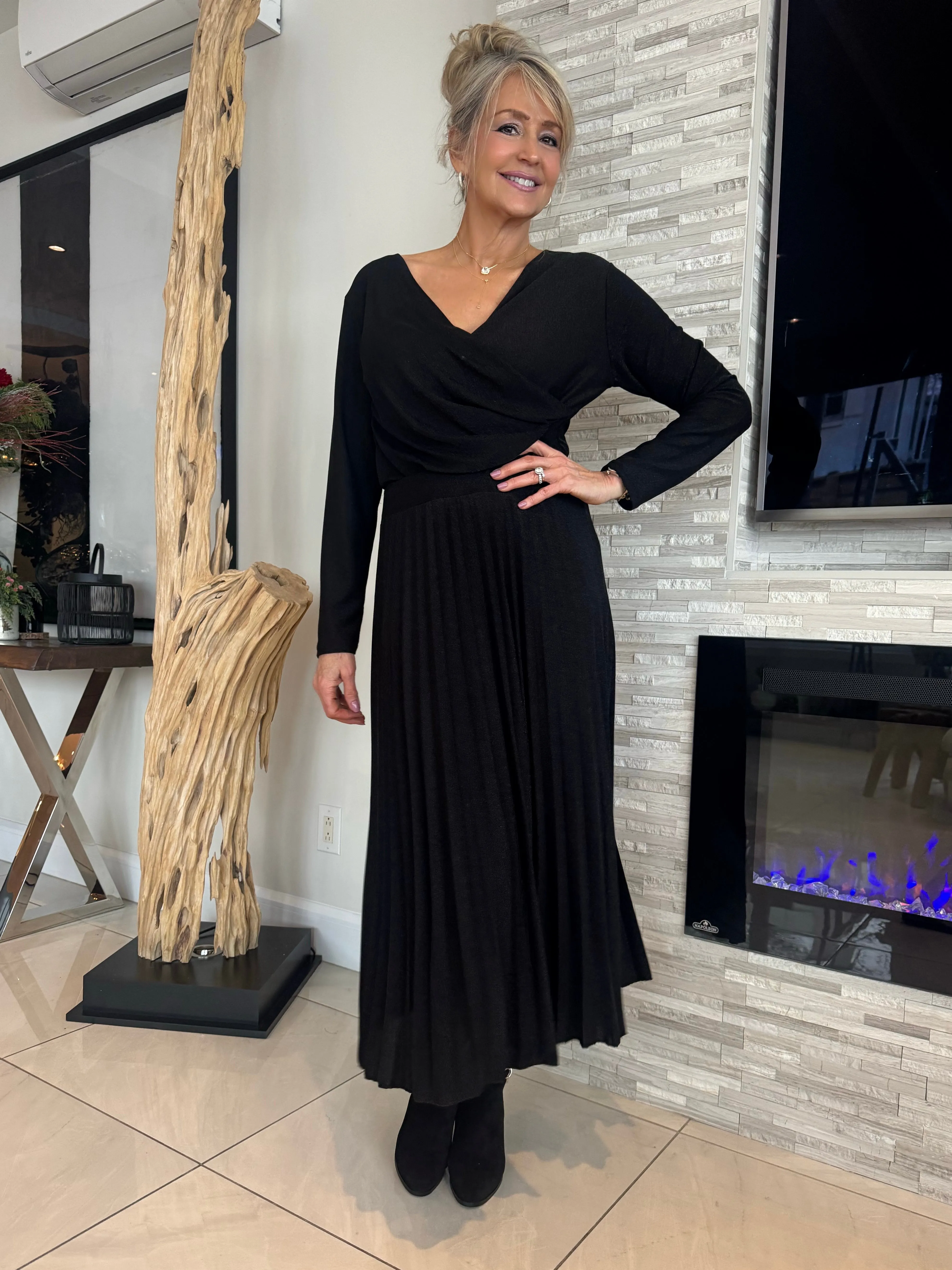 Italian Plissé Sparkly Skirt | SK212 sold by Artizan product image thumbnail 2