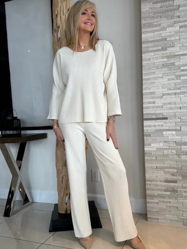 Pleated Scuba Crepe Wide-Leg Pants | R268 sold by Artizan