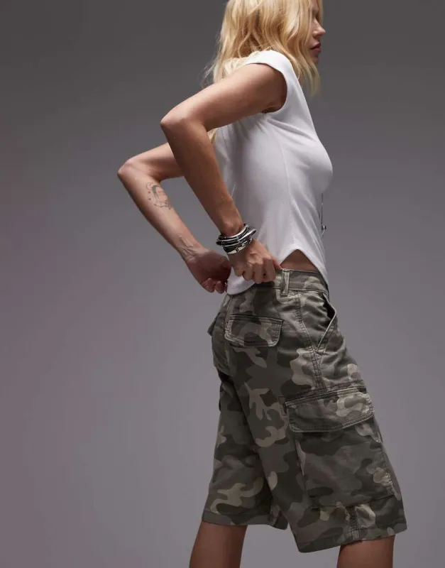 Levi's baggy dad cargo shorts in camo-Multi sold by ASOS