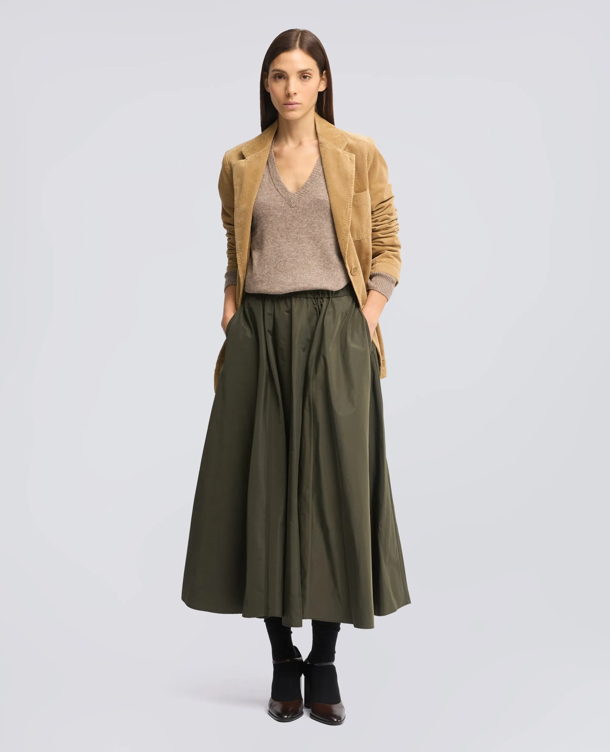 MAGLIA CON SCOLLO A V IN LANA, YAK E CASHMERE - TORTORA sold by Aspesi product image thumbnail 2