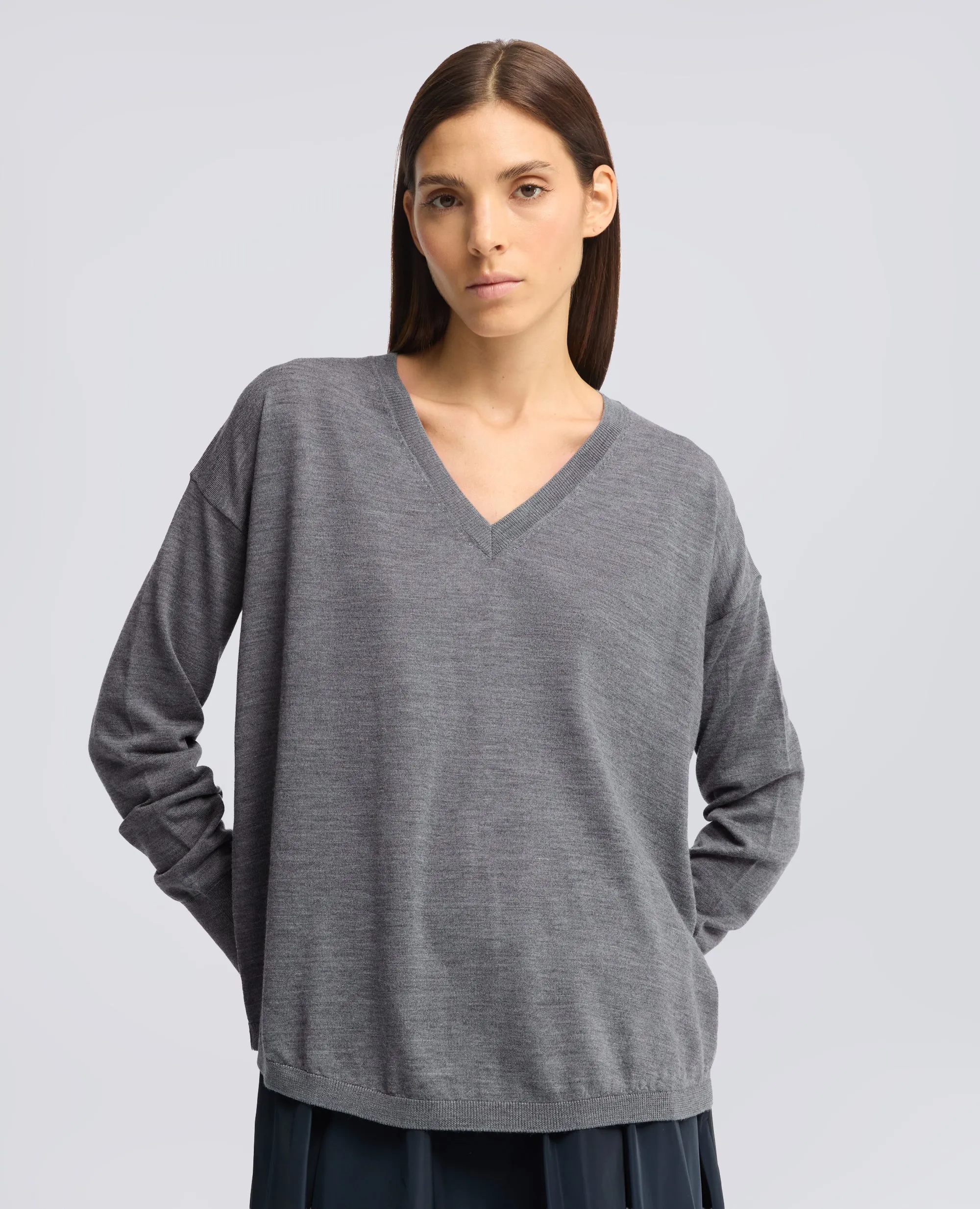 MAGLIA CON SCOLLO A V IN LANA MERINO - GRIGIO sold by Aspesi product image thumbnail 4