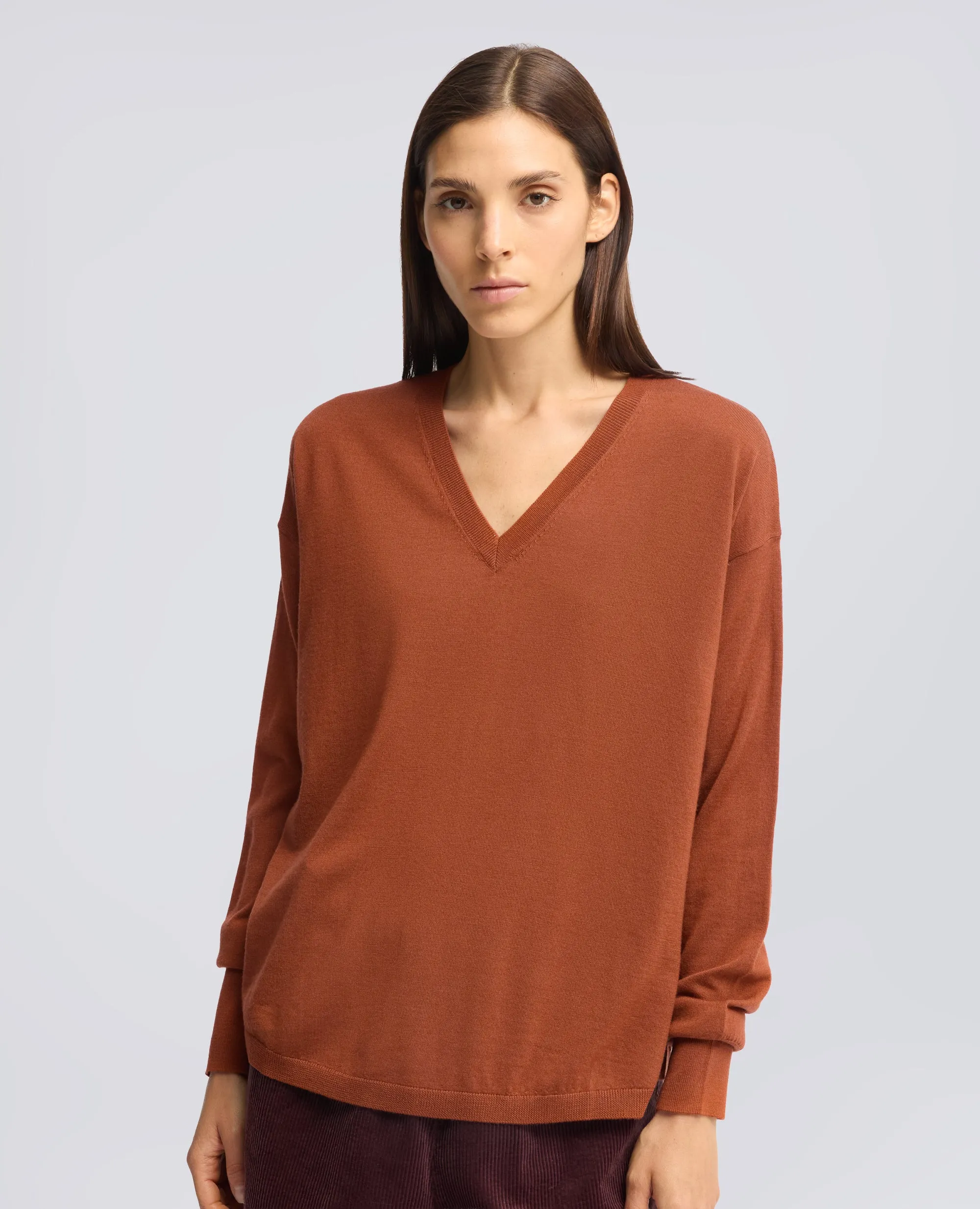MAGLIA CON SCOLLO A V IN LANA MERINO - ZUCCA sold by Aspesi product image thumbnail 4