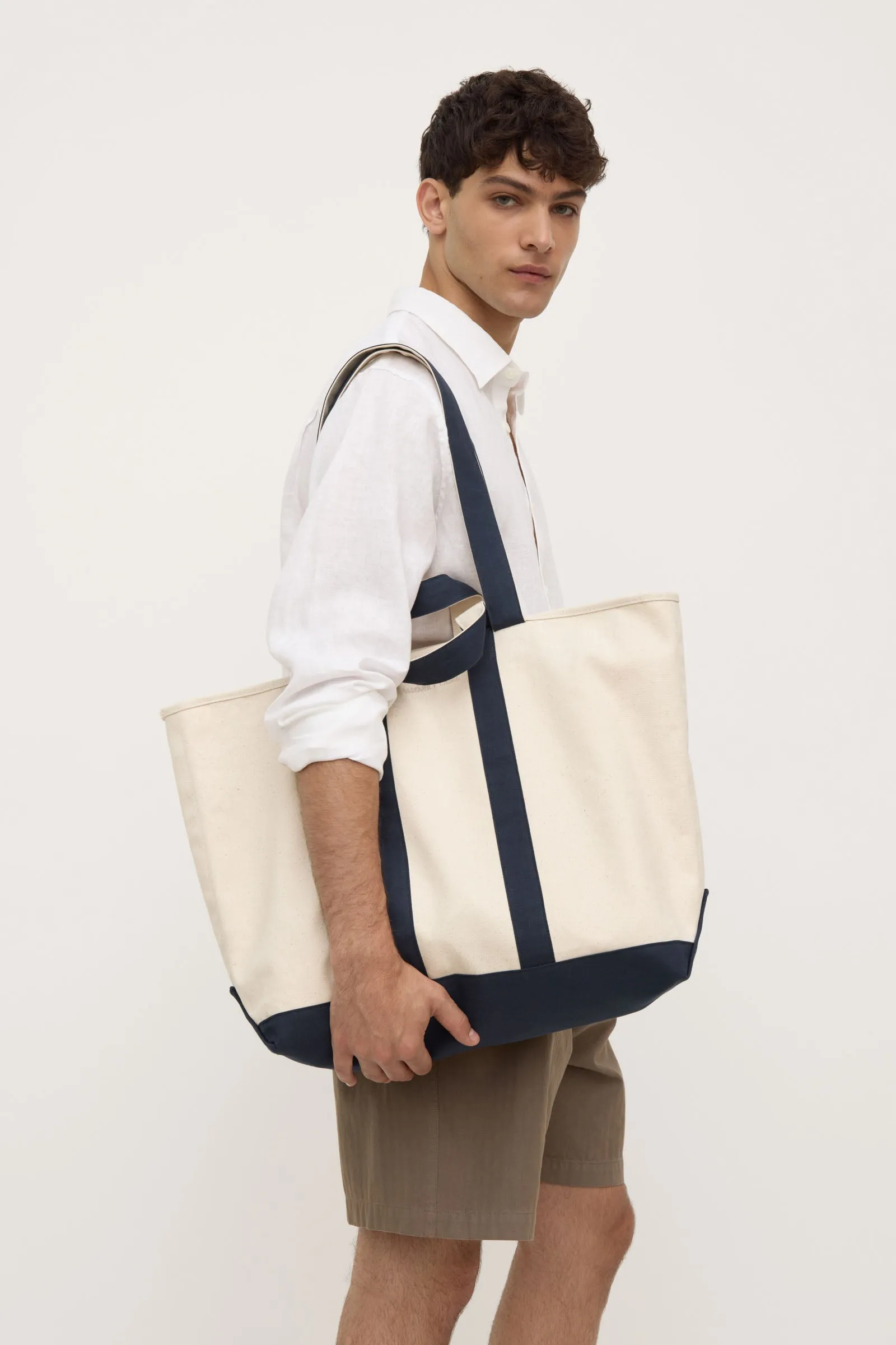 Canvas Weekend Bag sold by Assembly Label product image thumbnail 3
