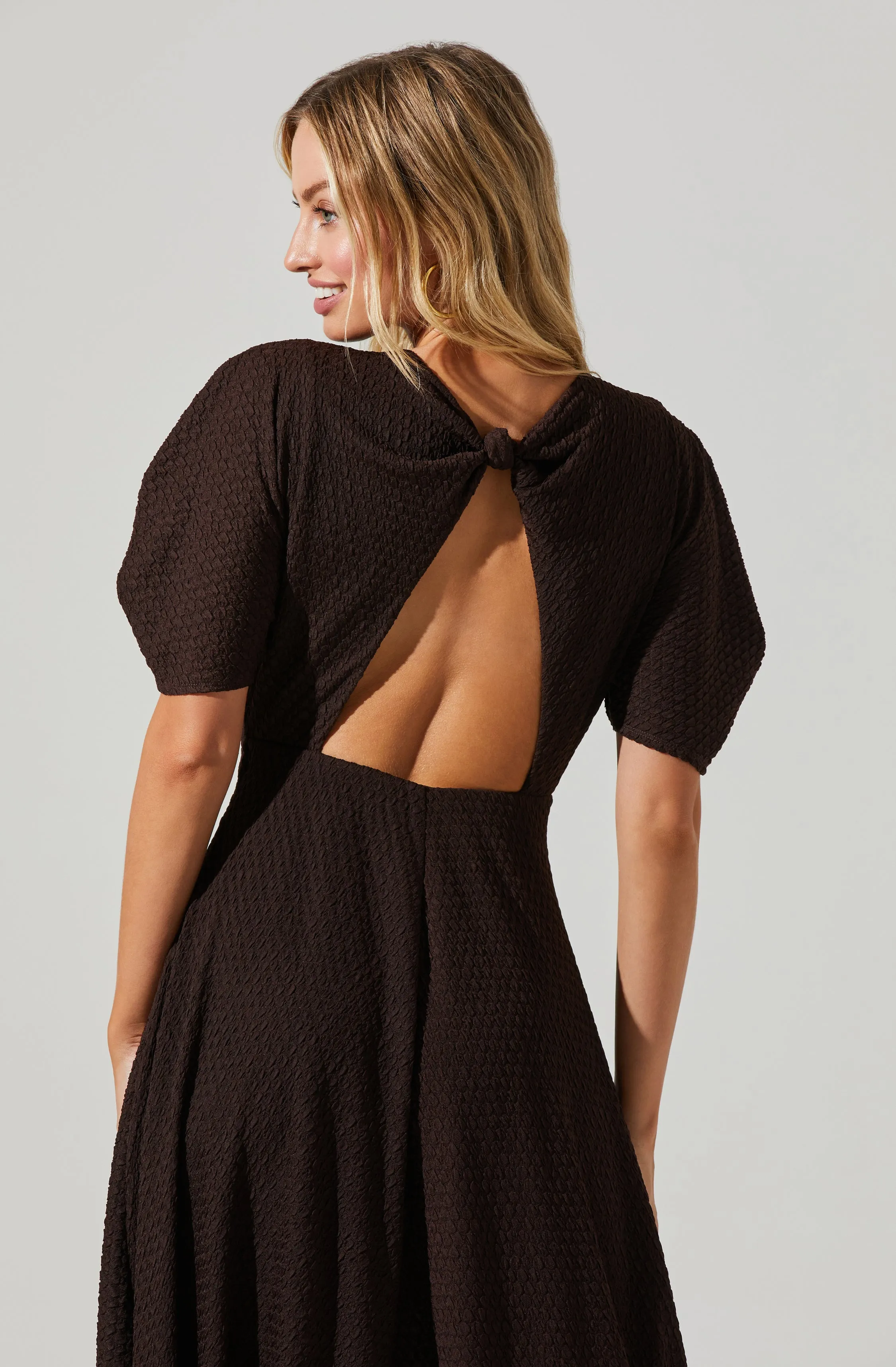 Manola Cutout Puff Sleeve Midi Dress sold by Astr product image thumbnail 4