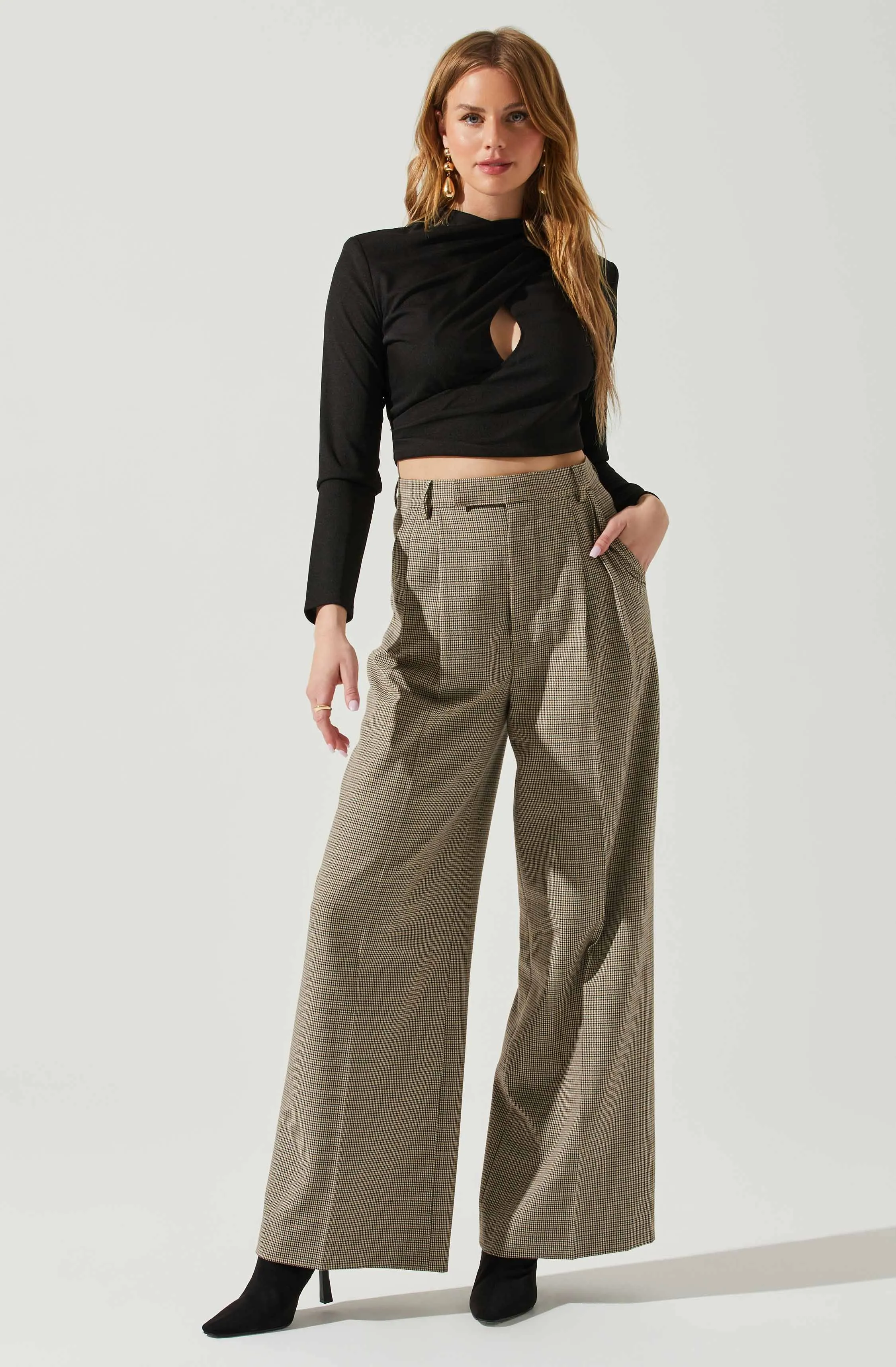 Valerie Keyhole Cutout Mock Neck Top sold by Astr product image thumbnail 4