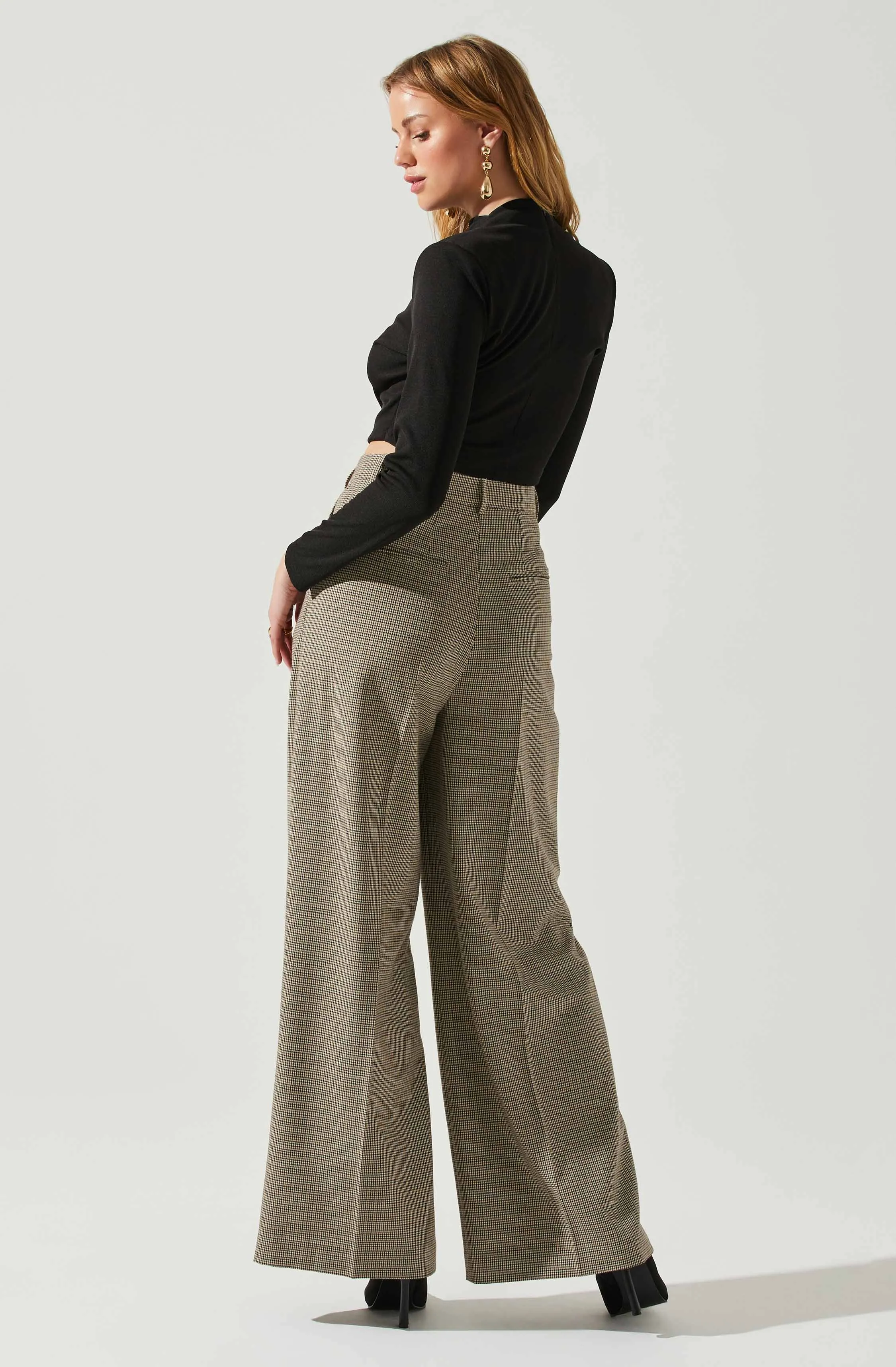 Valerie Keyhole Cutout Mock Neck Top sold by Astr product image thumbnail 5