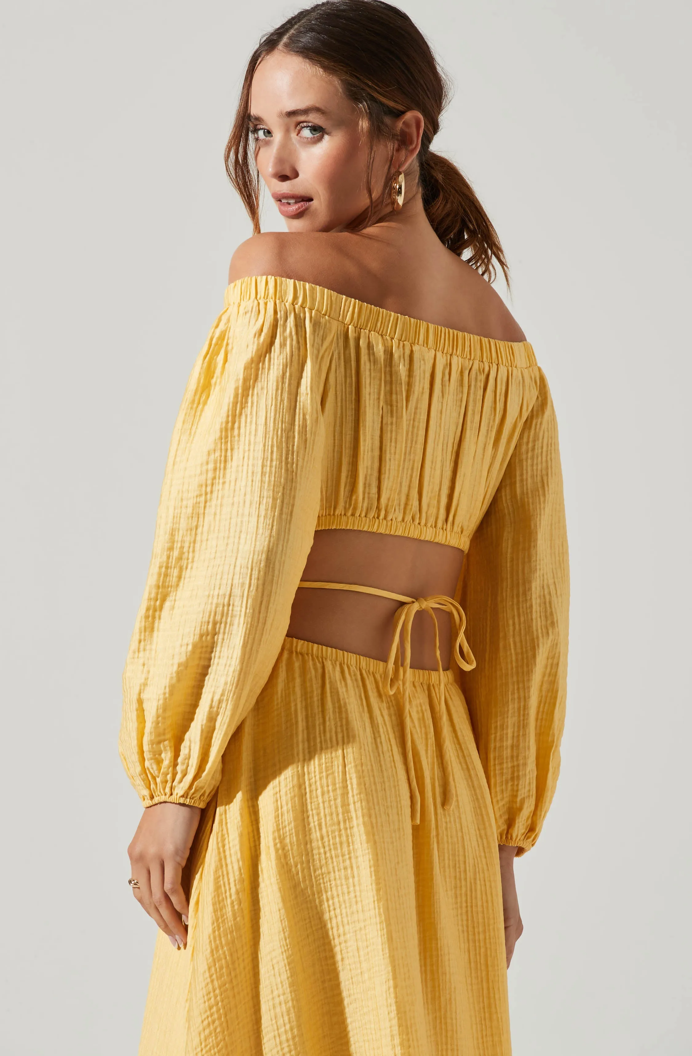 Cassian Cutout Off Shoulder Midi Dress sold by Astr product image thumbnail 4