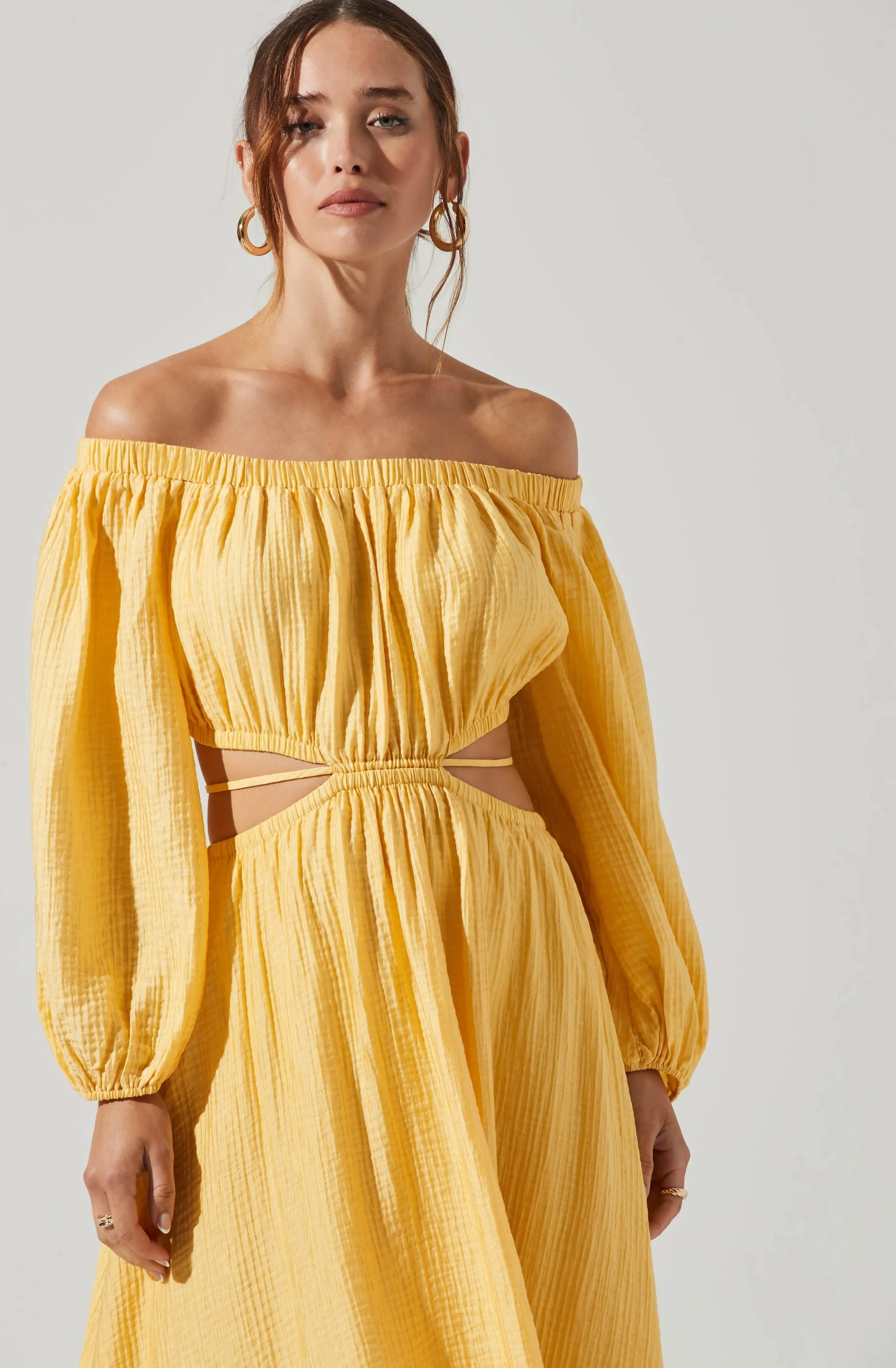 Cassian Cutout Off Shoulder Midi Dress sold by Astr product image thumbnail 3