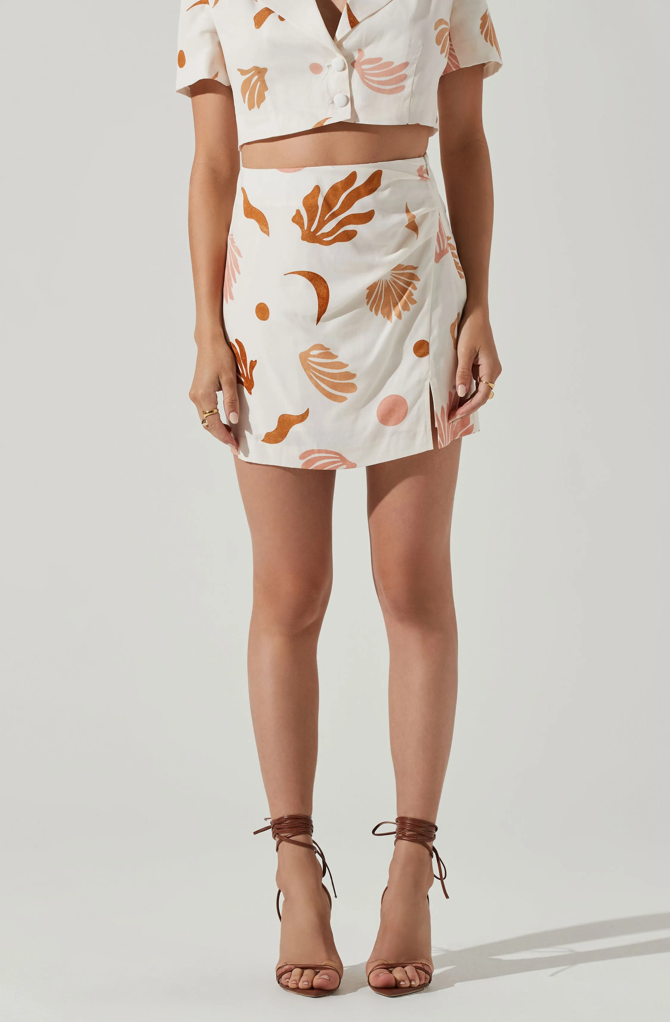 Arza Abstract Mini Skirt sold by Astr product image thumbnail 2