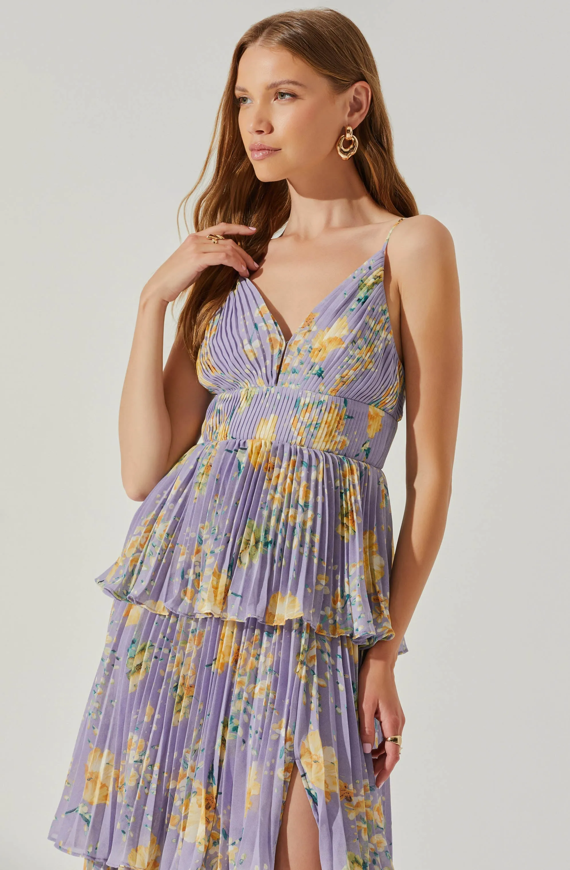 Zaida Floral Tiered Pleated Midi Dress sold by Astr product image thumbnail 2