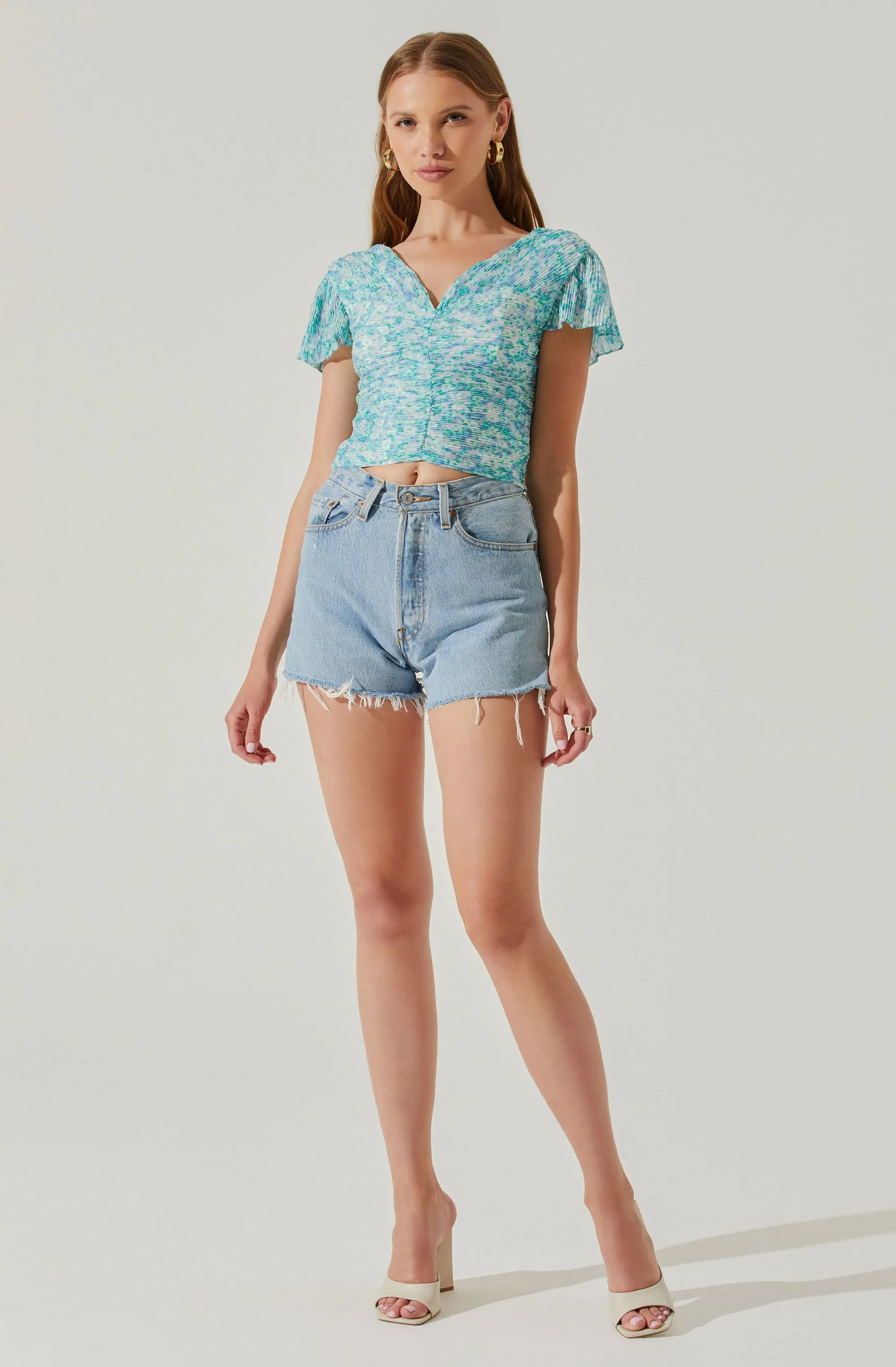 V-neck Plisse Bust Floral Top sold by Astr product image thumbnail 4