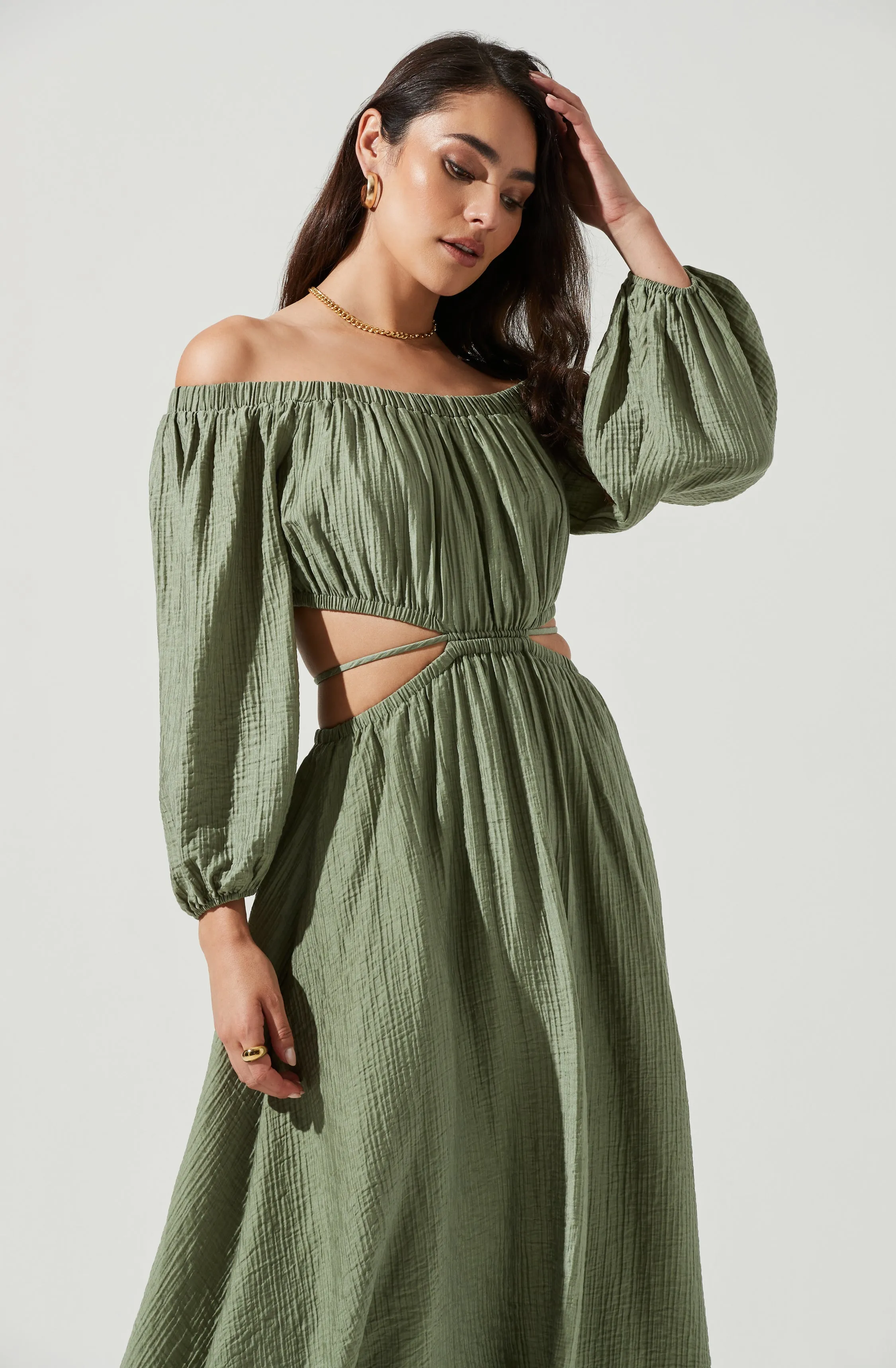 Cassian Cutout Off Shoulder Midi Dress sold by Astr product image thumbnail 2
