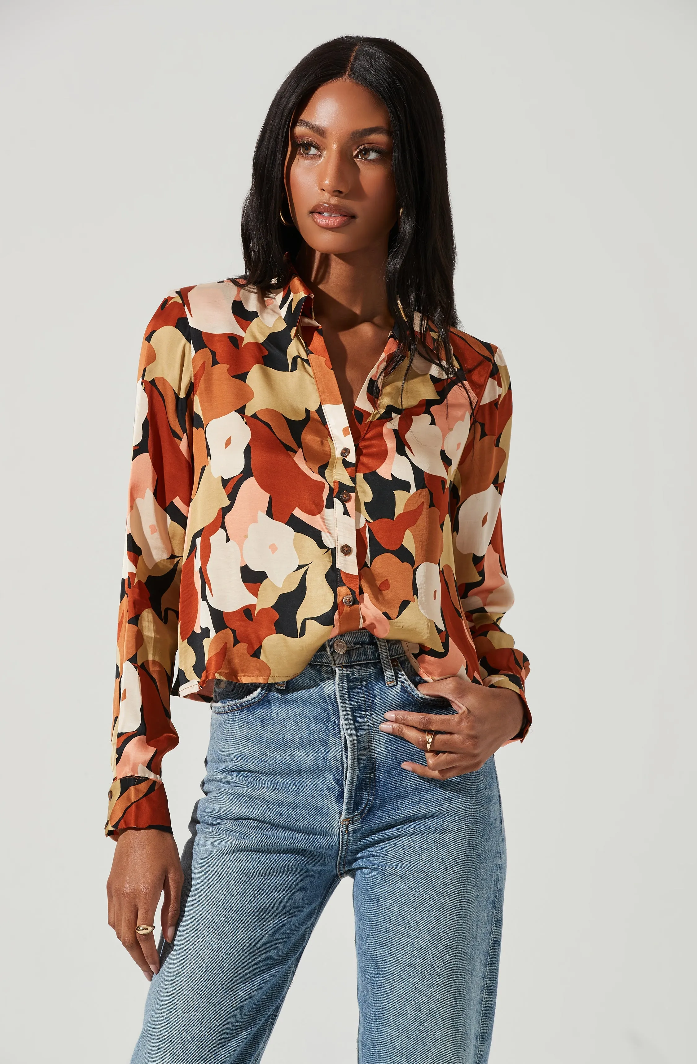 Yesenia Abstract Print Button Down Top sold by Astr product image thumbnail 4