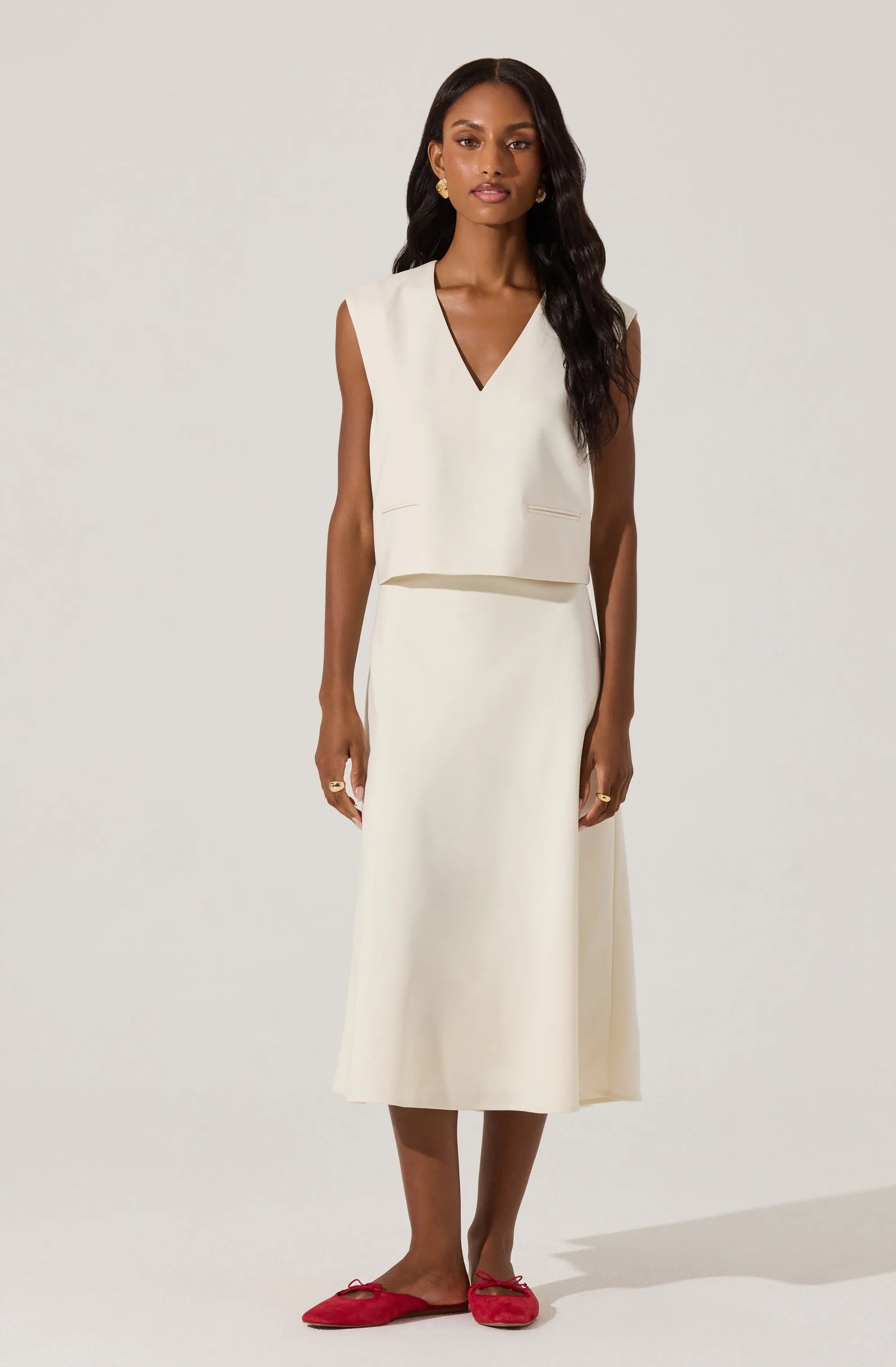 V-neck Tailored Sleeveless Top sold by Astr product image thumbnail 4